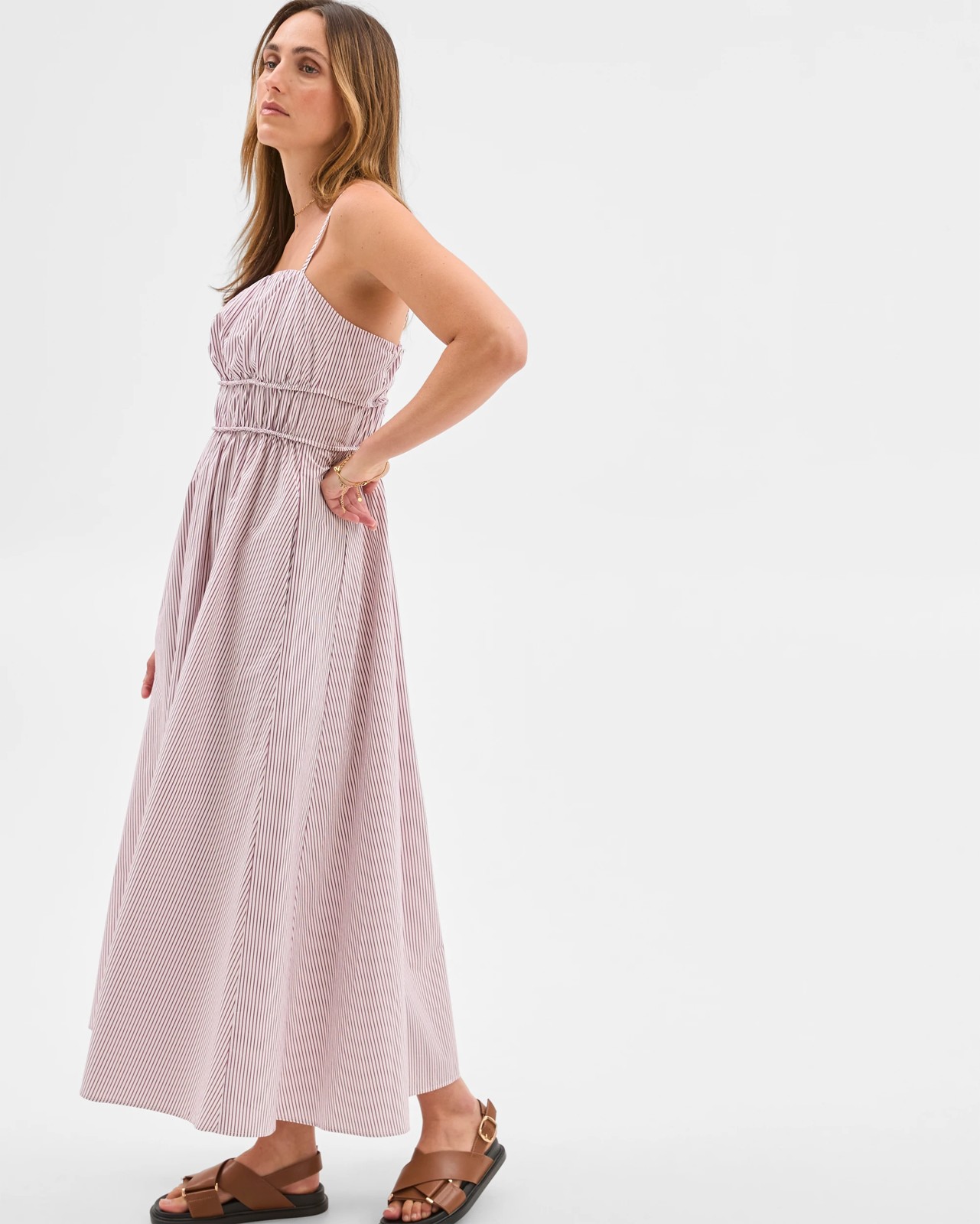 225_71828862_2+225T7182