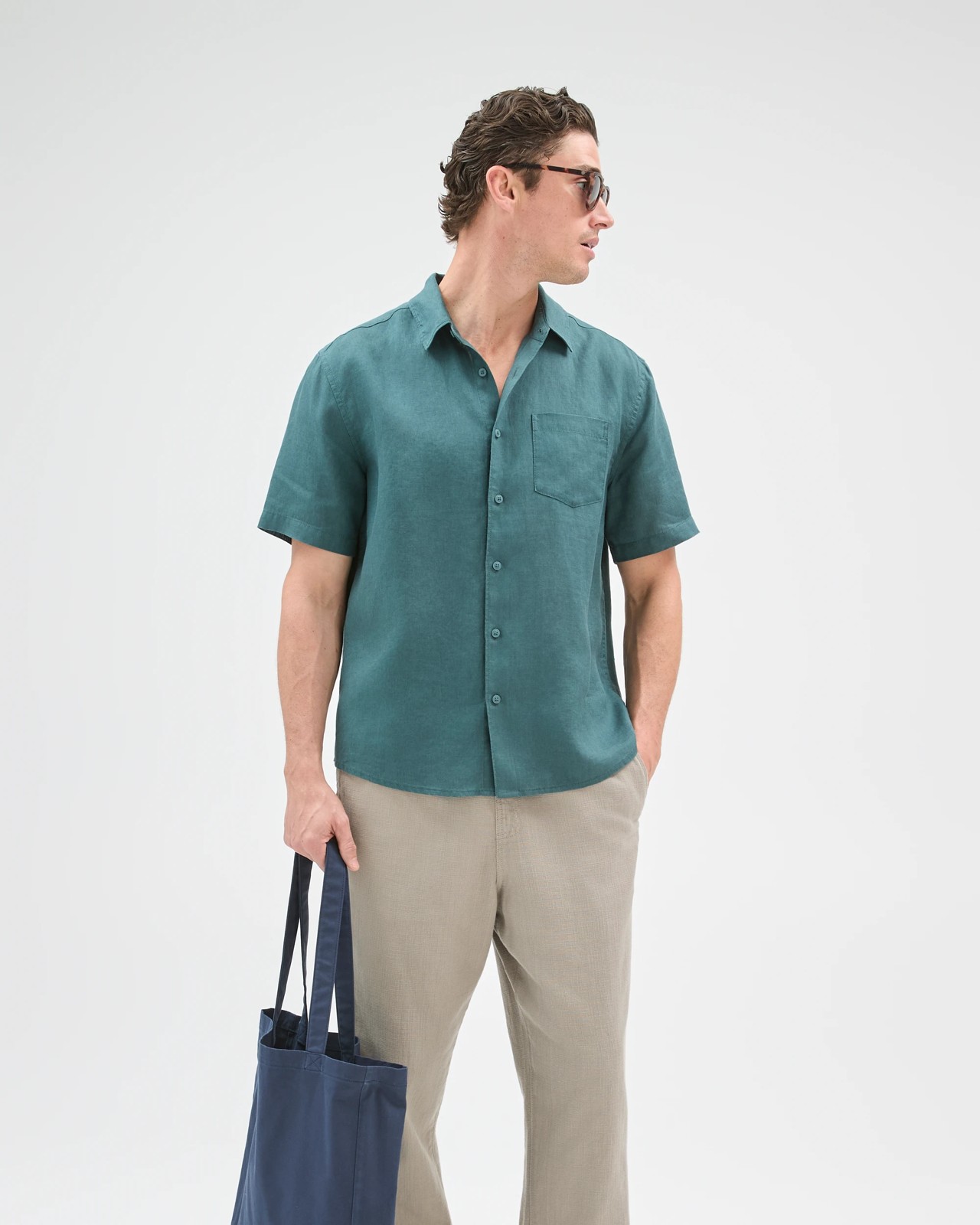 European Linen Short Sleeve Shirt - Hunter Green 2 of 5