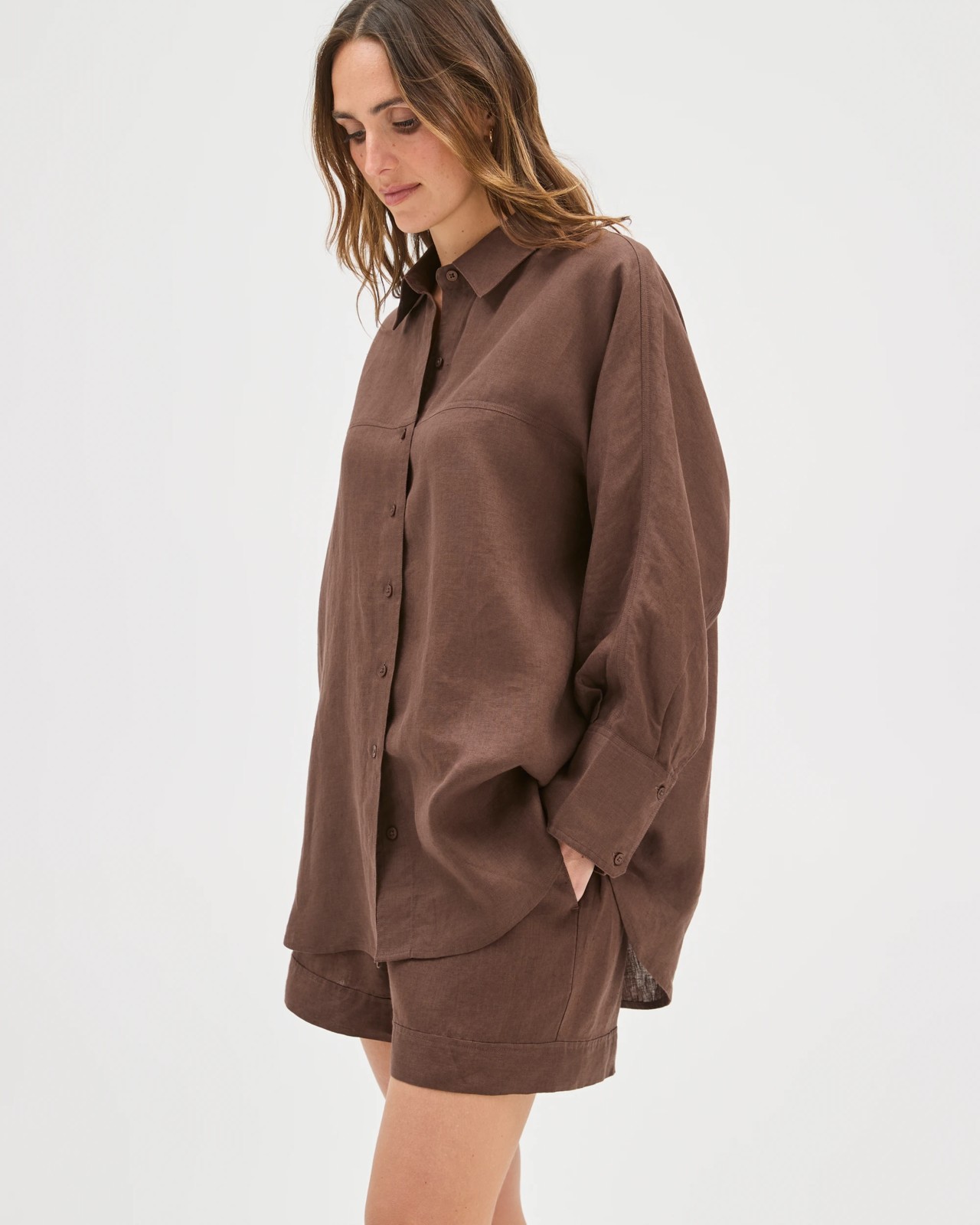 European Linen Long Sleeve Shirt - Coffee Bean 2 of 5