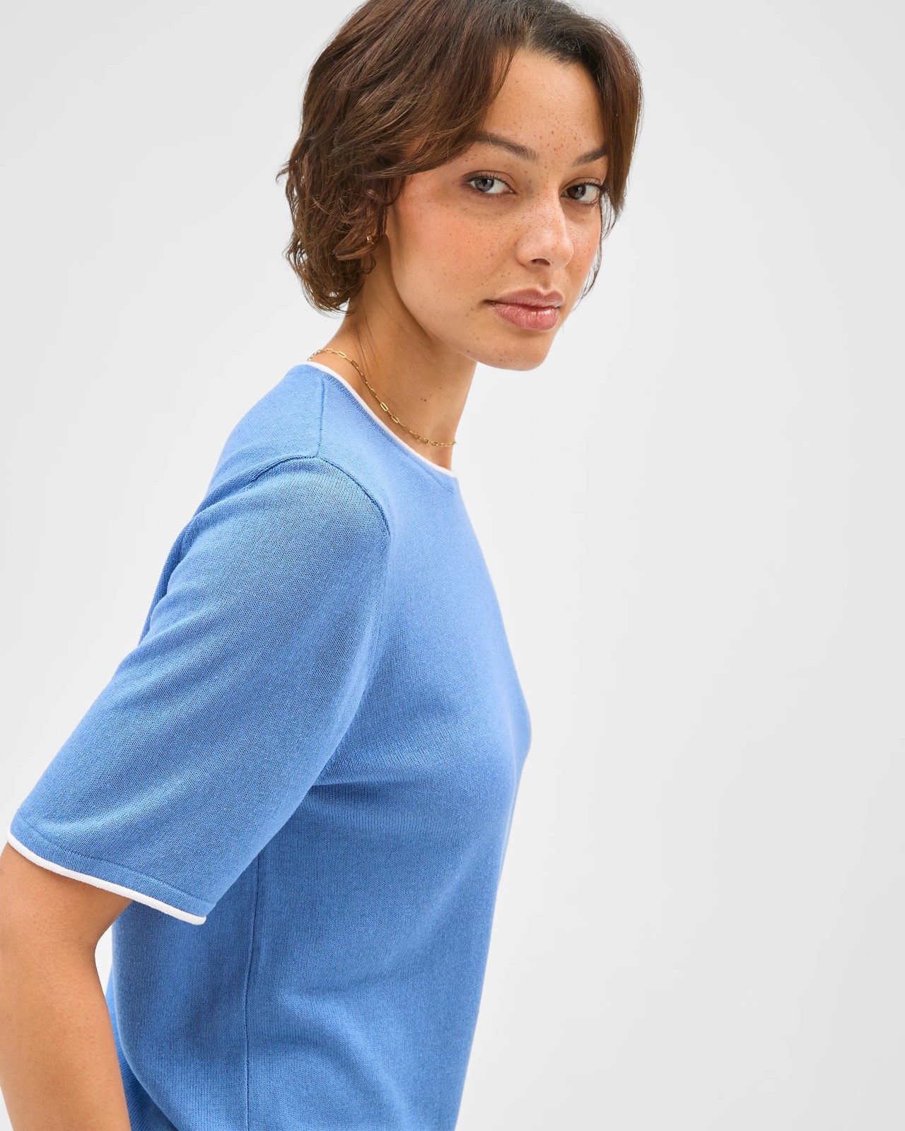 Contrast Trim Knit T-Shirt - Blue + White 4 of 5