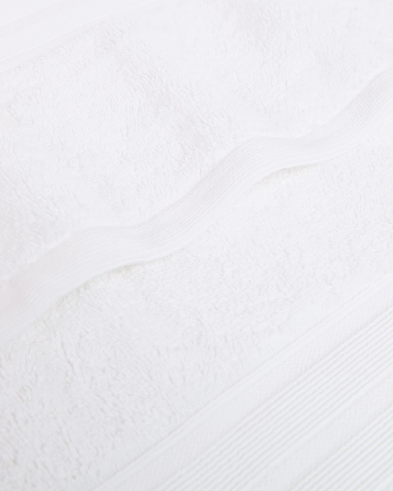 590_71696133_3+590T7169