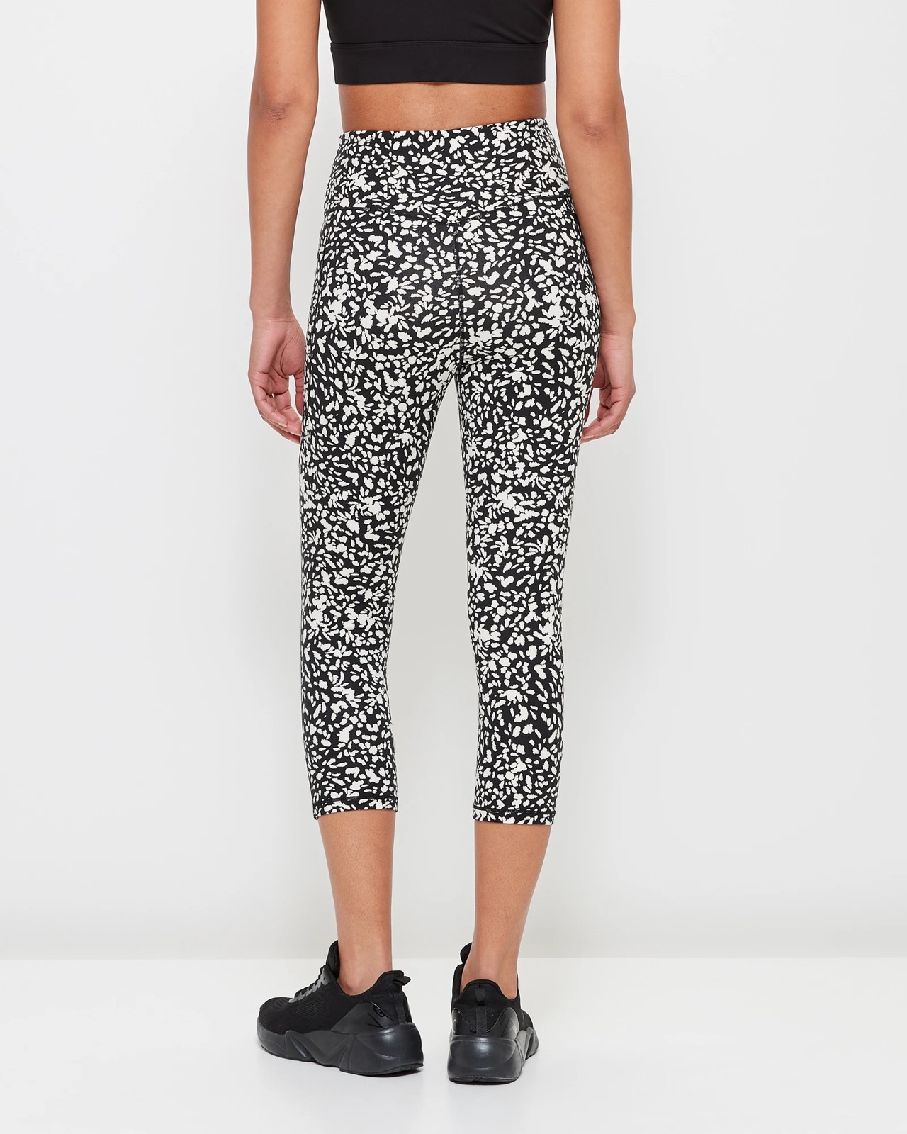 Active Workout 3/4 Length Tights 4 of 6