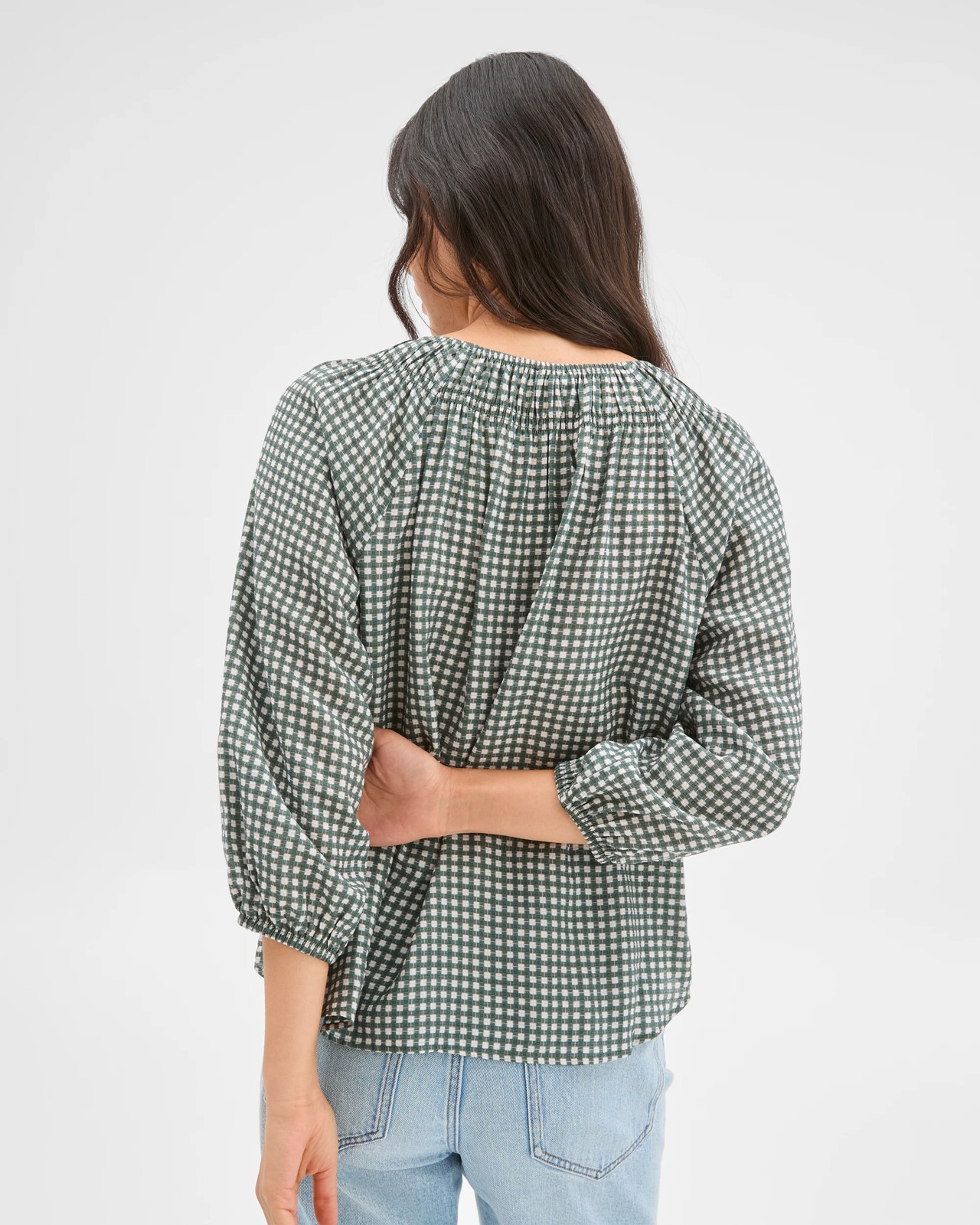 225_72376409_6+225T7237