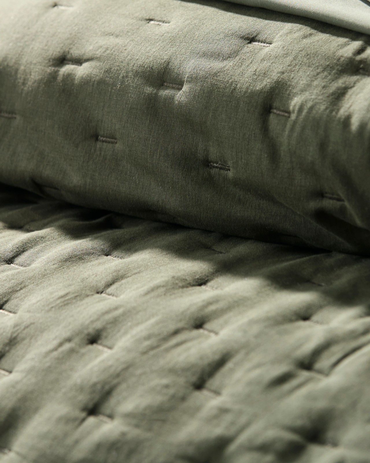 Laynie Linen/Cotton Coverlet Set - Moss 5 of 5