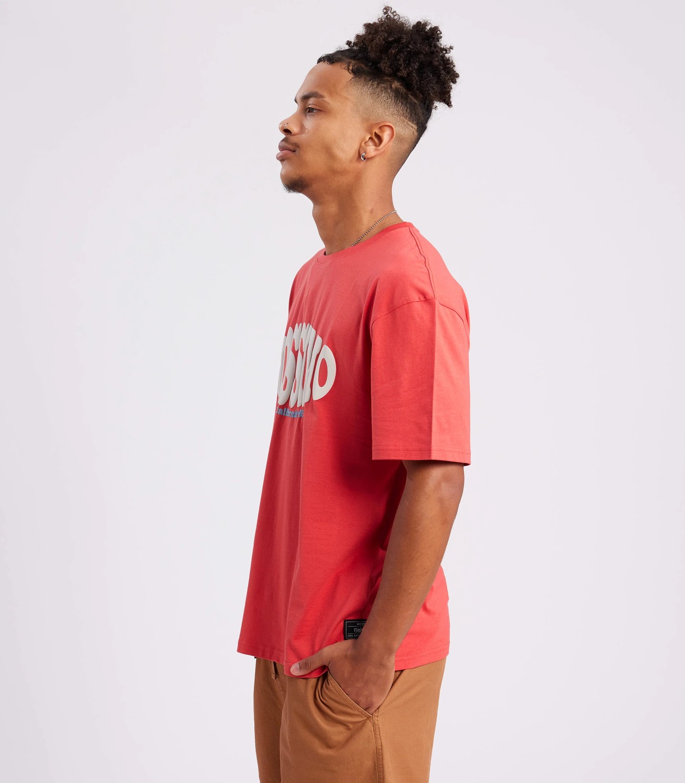 68497880-IMG-002