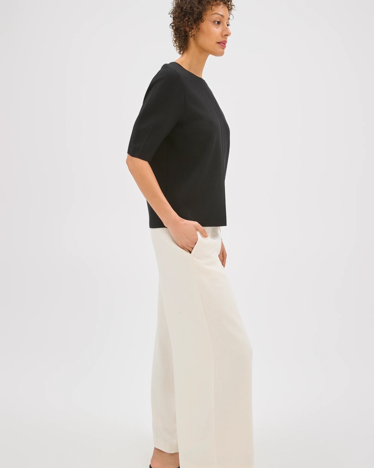 Preview Lantern Short Sleeve Crepe Knit Top - Black 2 of 5