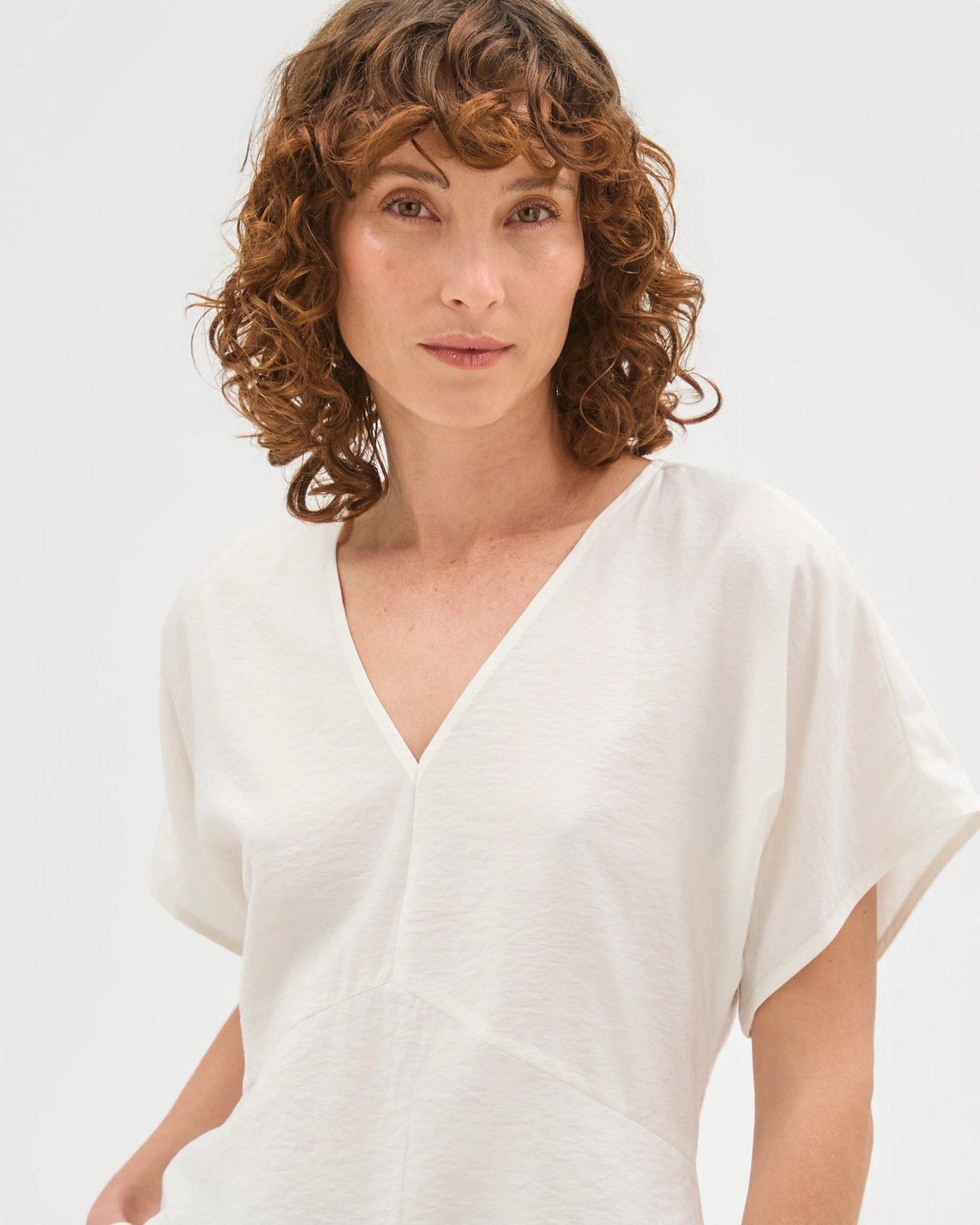 Preview Phoebe V Neck Shell Top - Cloud Dancer 4 of 6