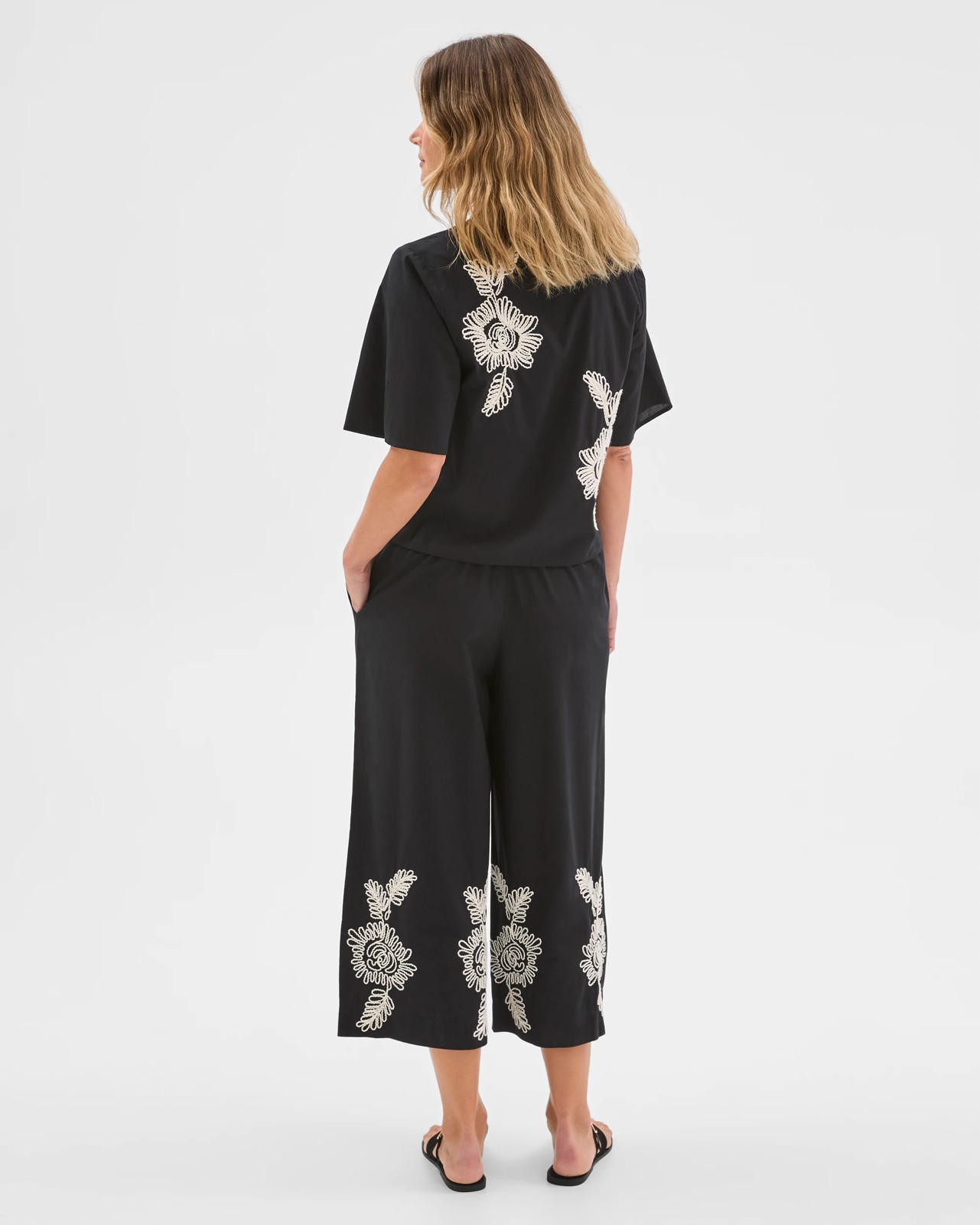 Resort Embroidered Detail Pants 6 of 6