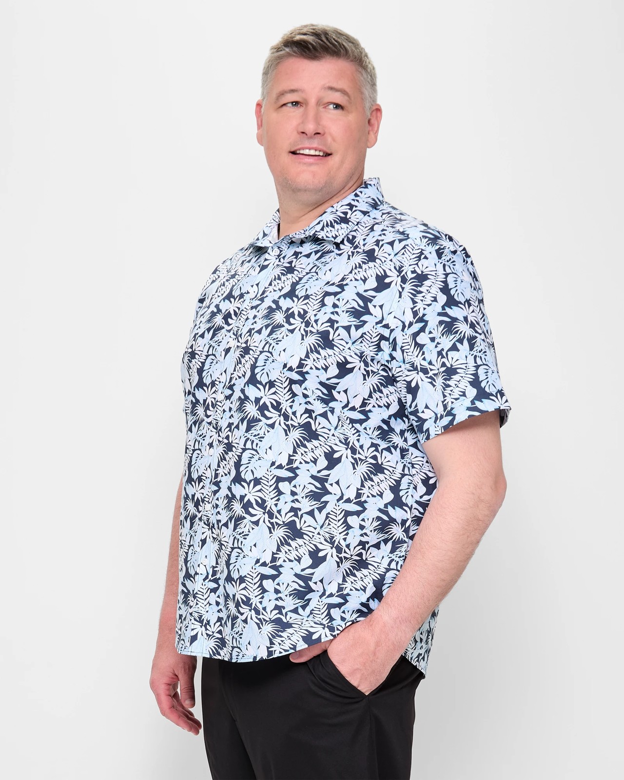 Plus Size Tropical Floral Print Shirt 3 of 5