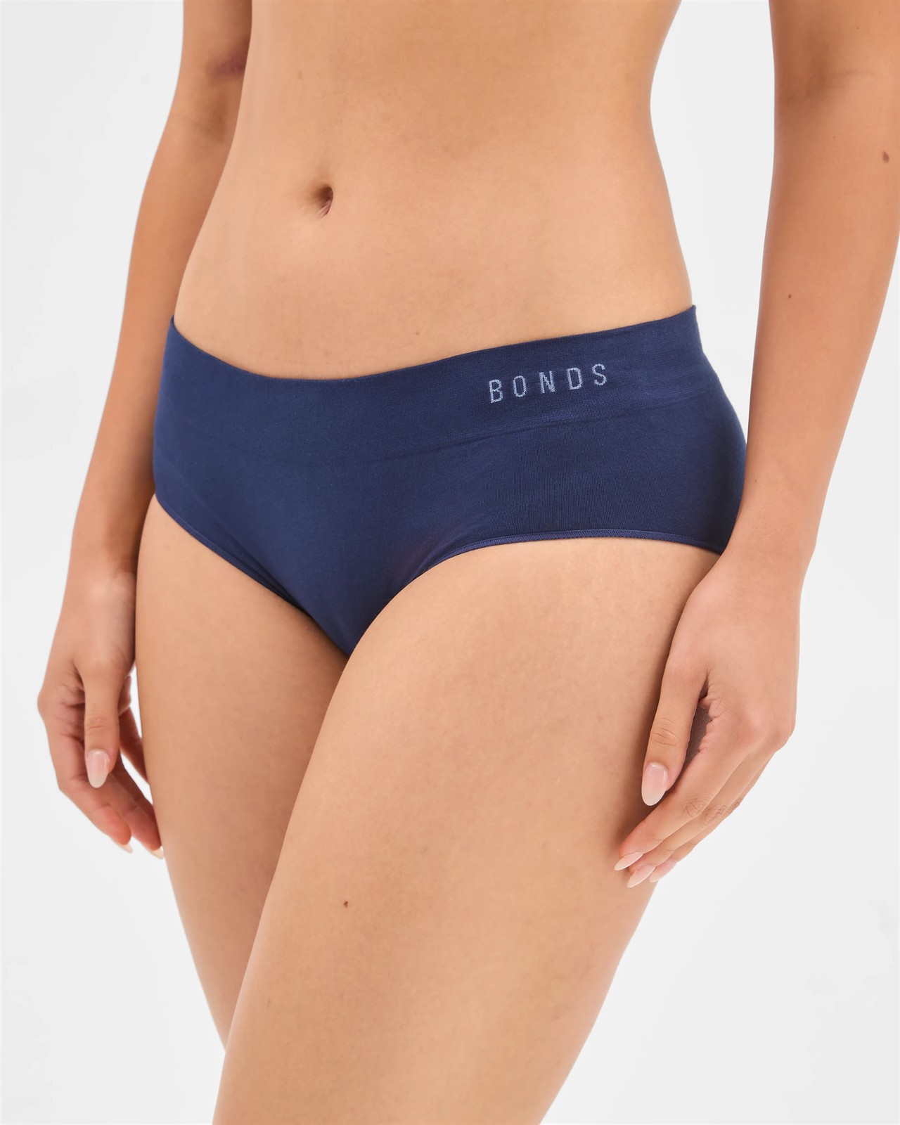 Bonds 2 Pack Seamless Midi Briefs 2 of 3