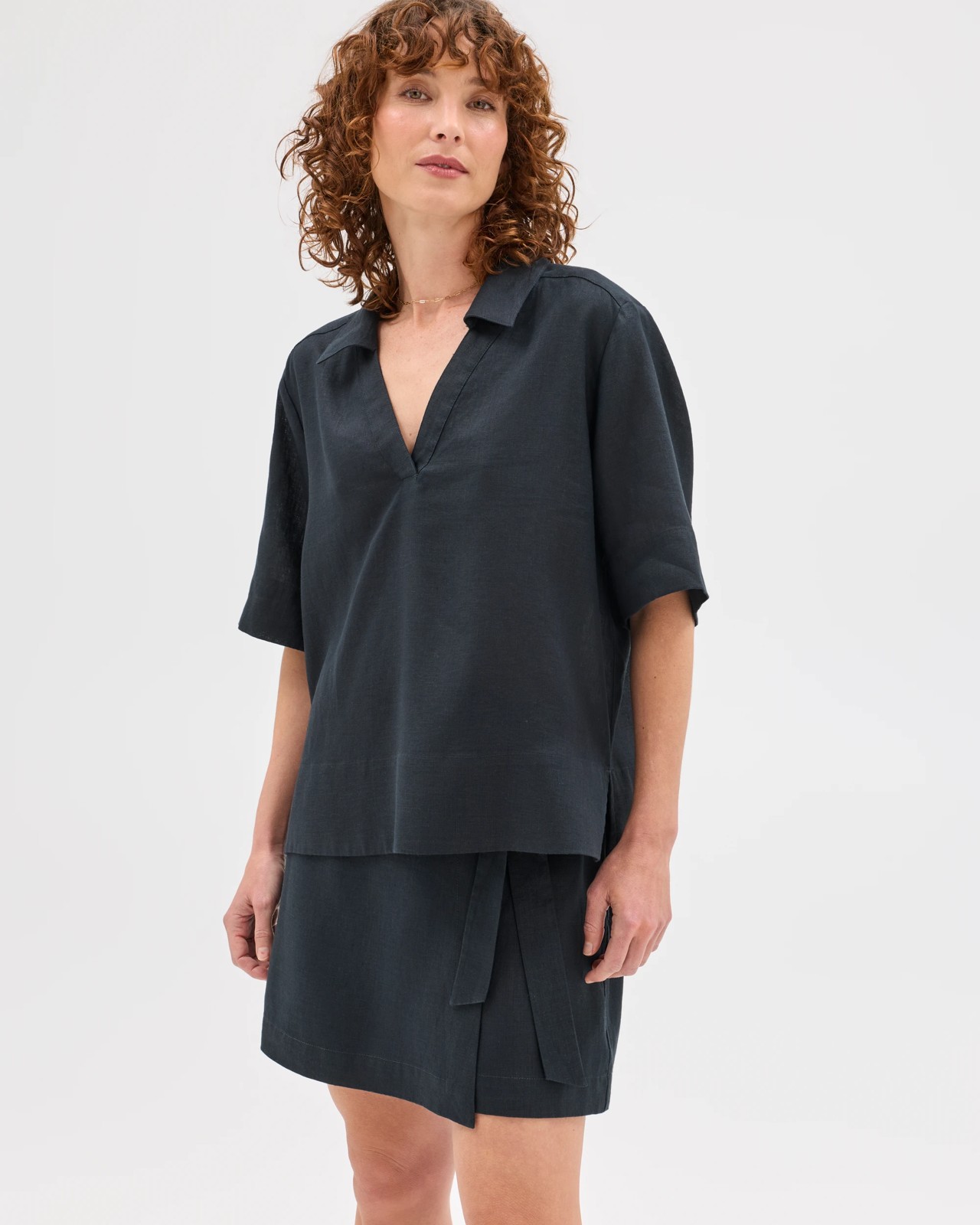 European Linen Short Sleeve A-Line Popover Shirt - Black 4 of 6
