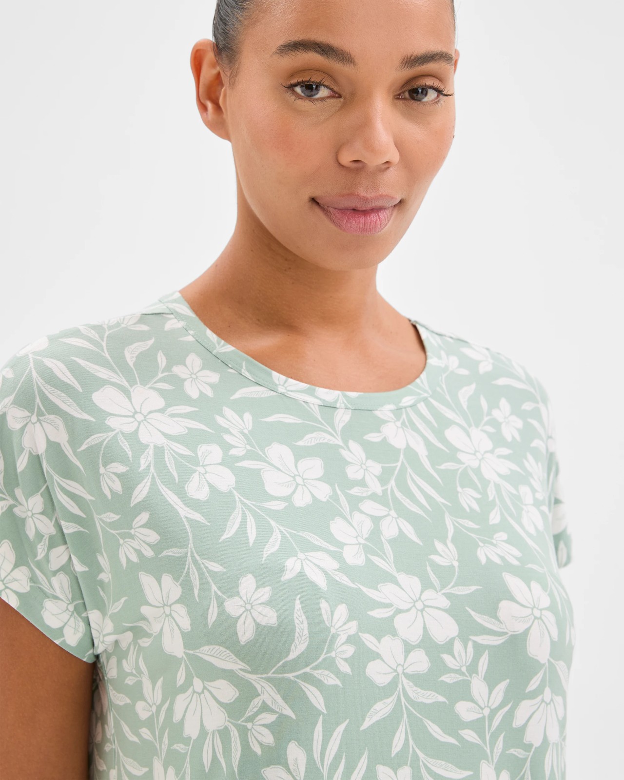 Bamboo T-Shirt Sleep Nightie - Green Floral 3 of 6