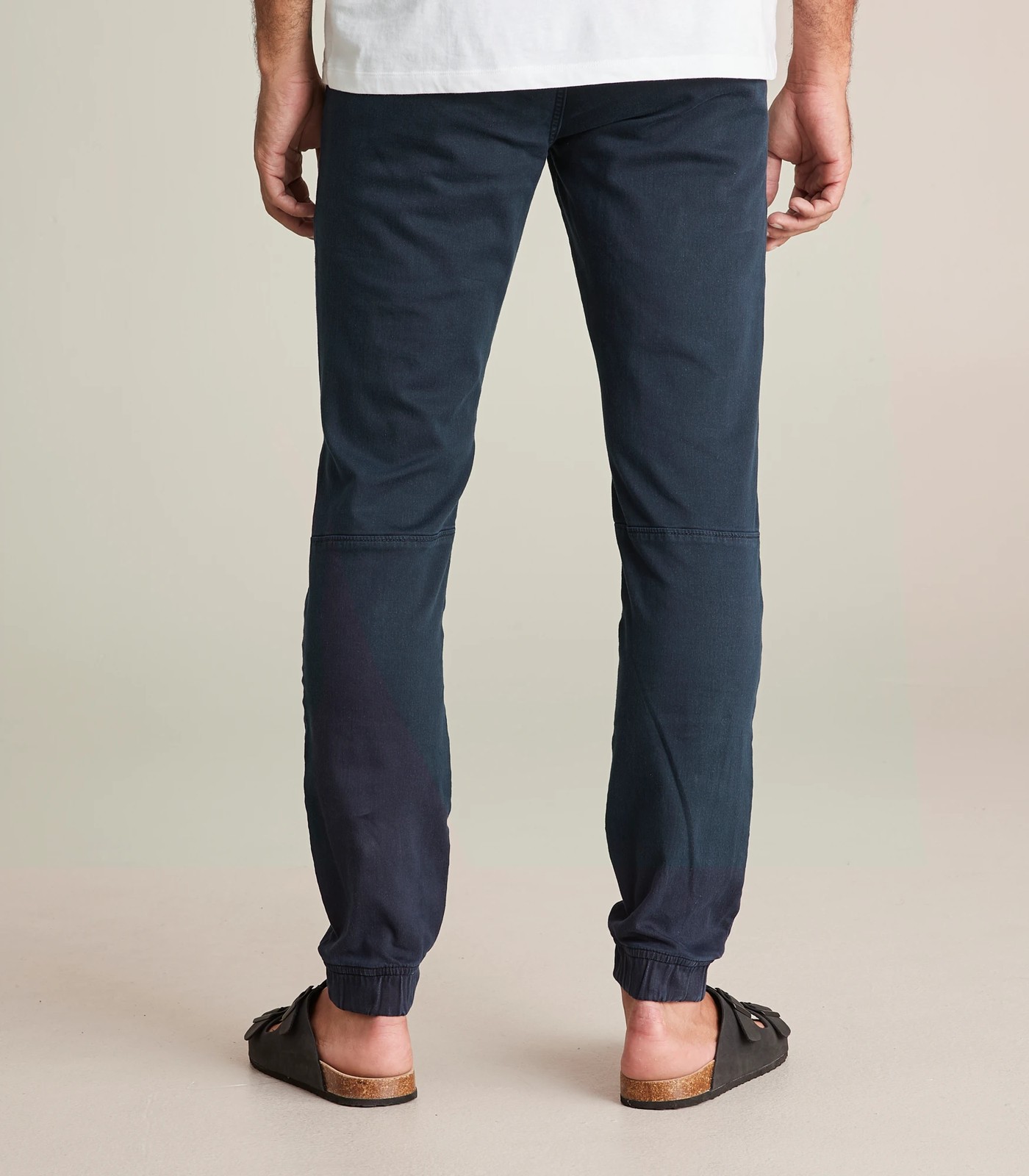 415_67393138_19+233AEE