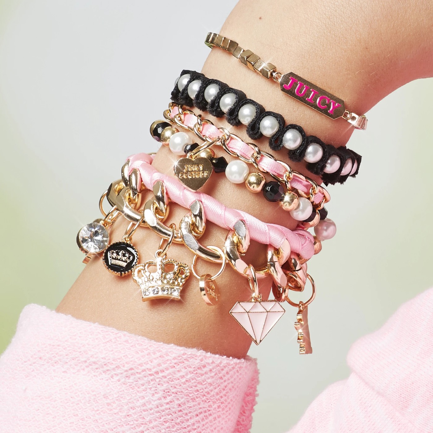 Juicy couture deals gold charm bracelet