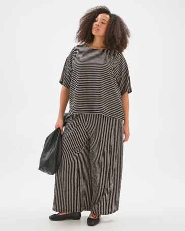 Plus Size Short Sleeve Textured Top