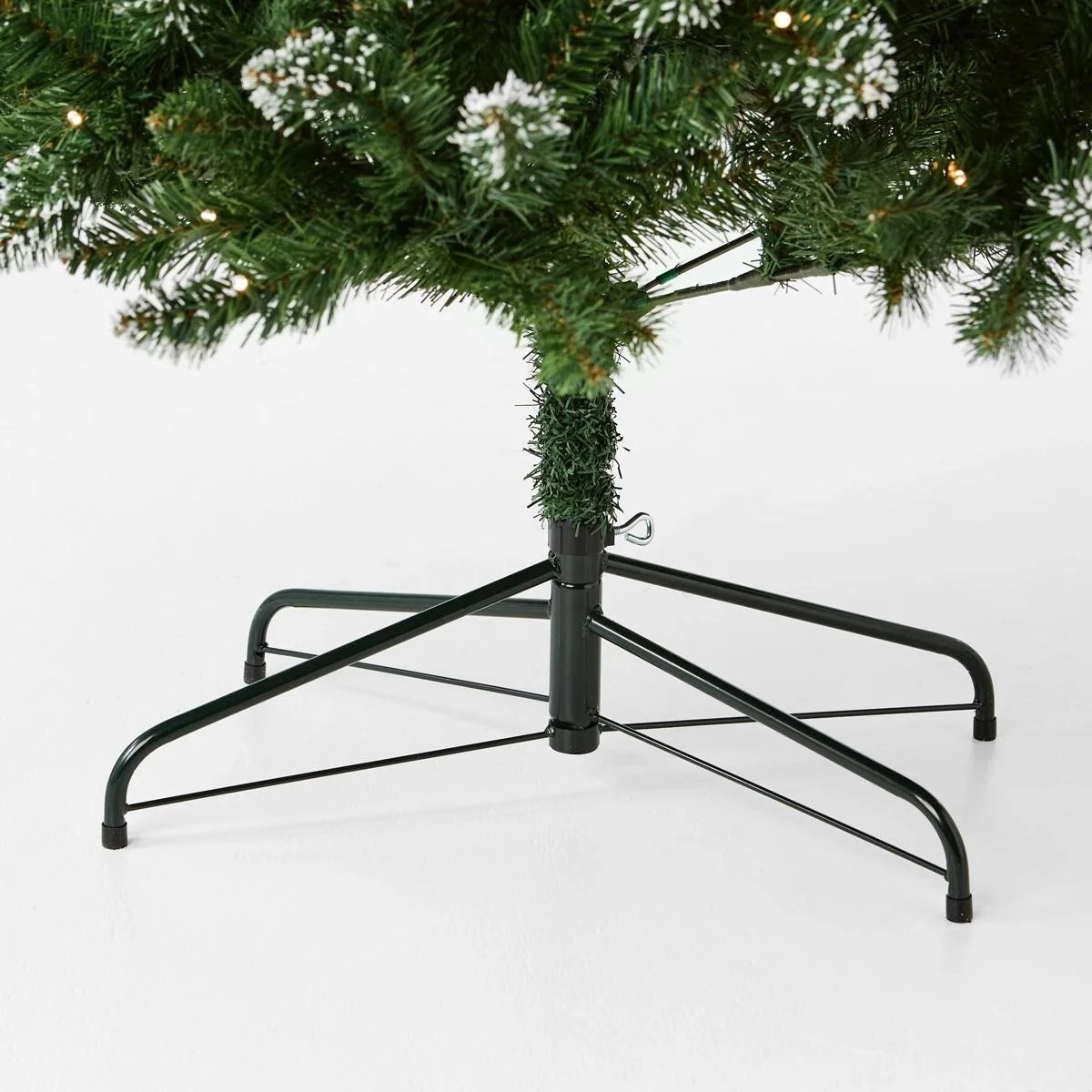Anko 2.13m (7ft.) Flocked Pine Prelit Christmas Tree 5 of 5