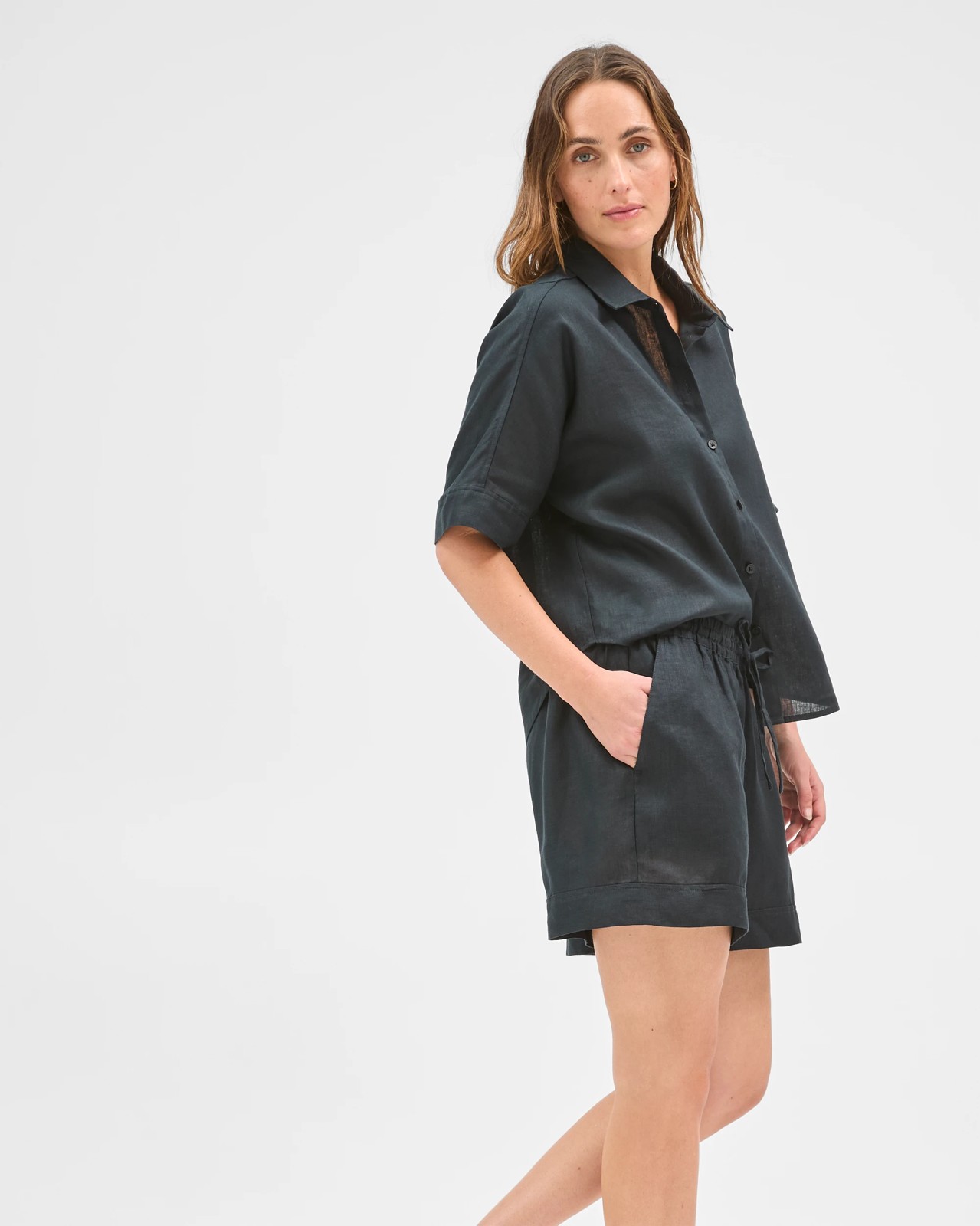 European Linen Pull On Shorts - Black 4 of 5