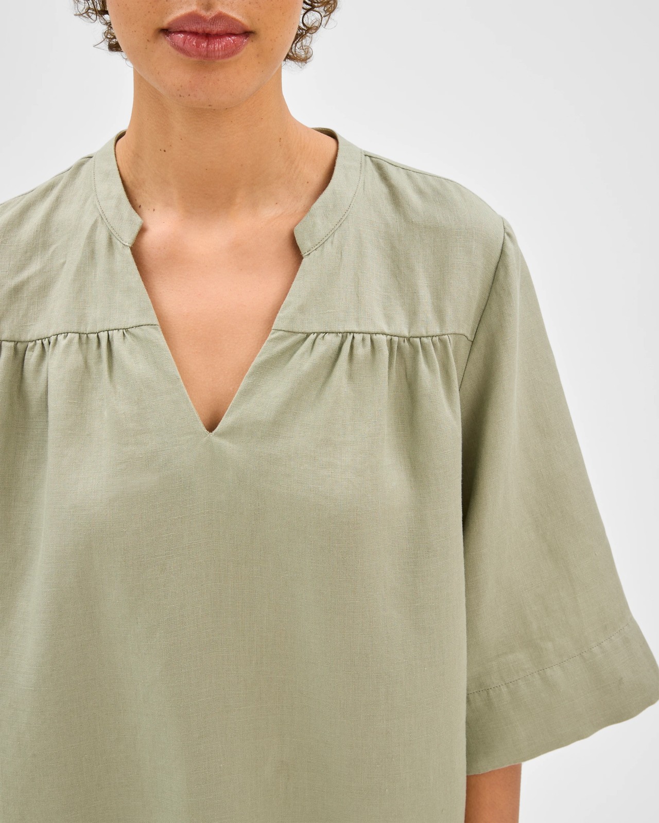 European Linen V-Front Tunic Top - Soft Sage 4 of 6
