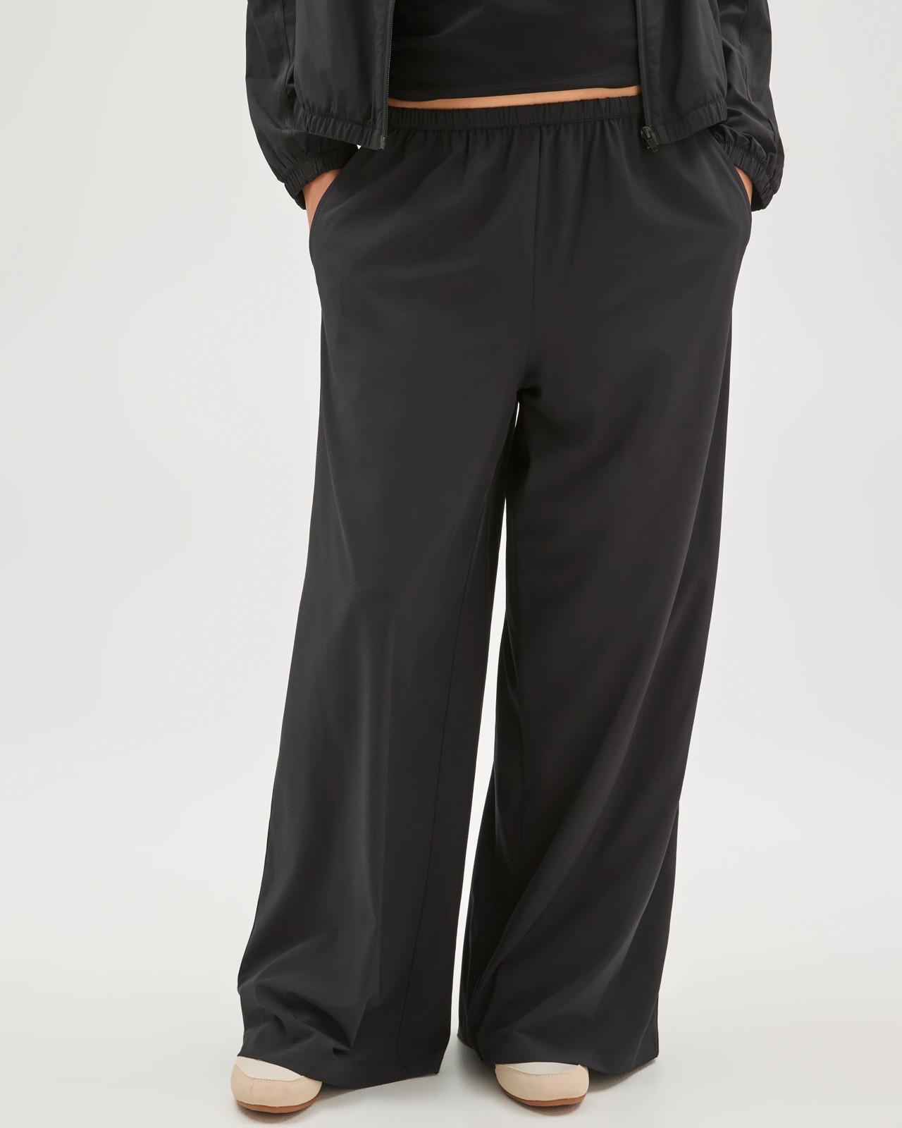 Active Relaxed Lightweight Woven Pants 2 of 5