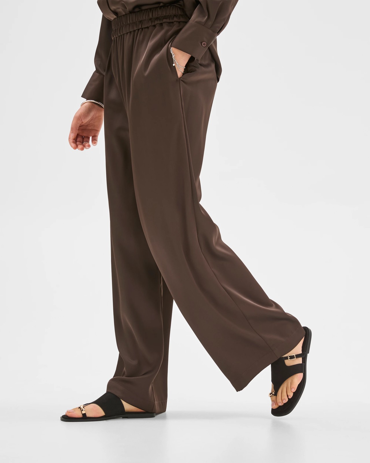 Preview Satin Pants 4 of 6