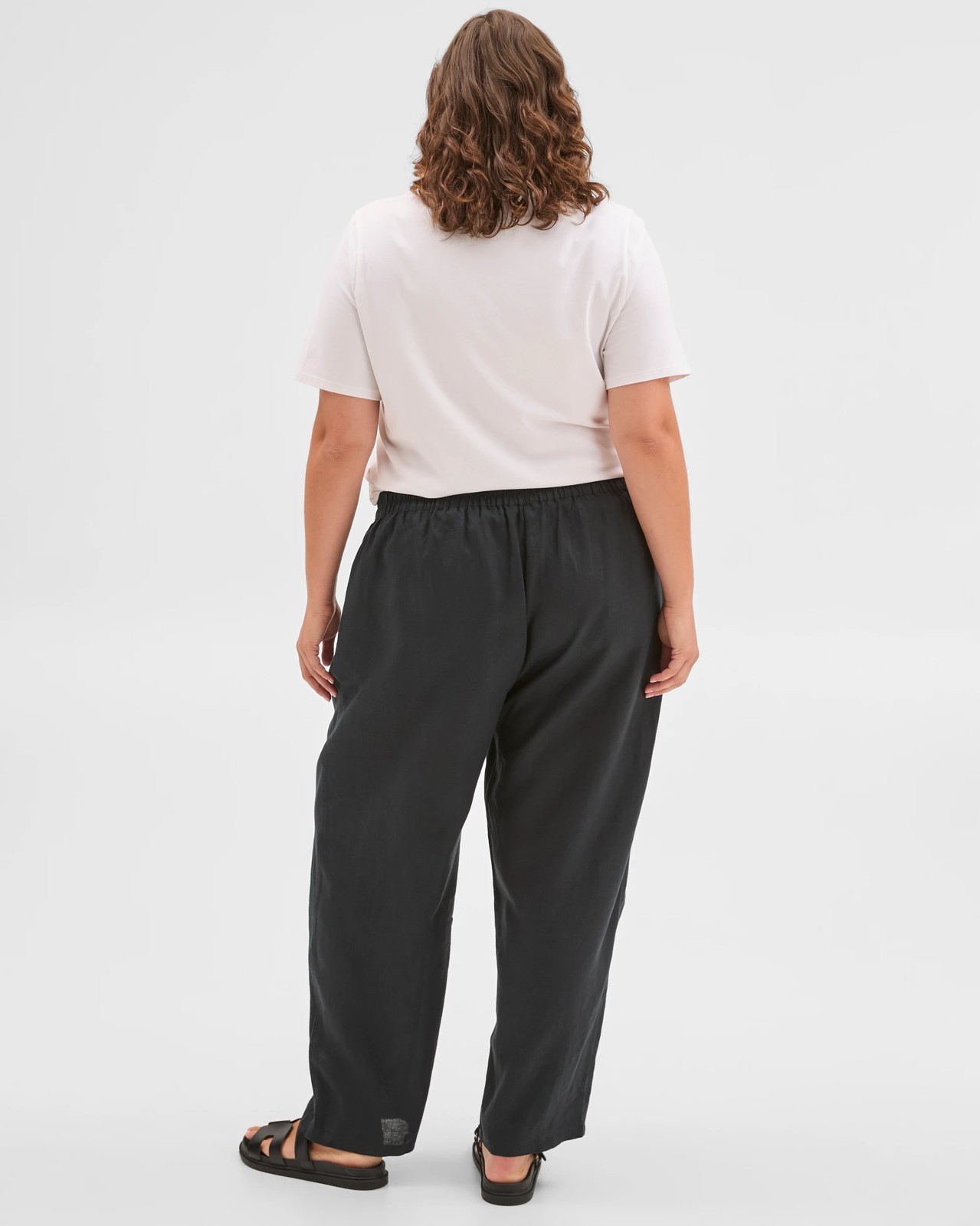 Plus Size European Linen Barrel Leg Pants 6 of 6