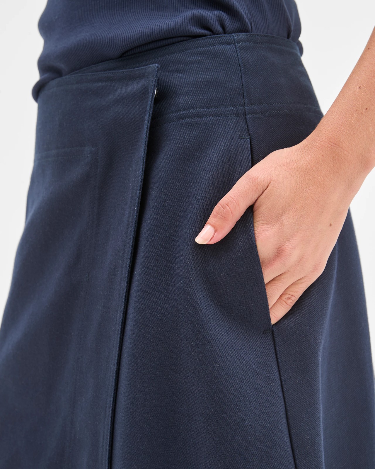 225_72053768_4+225T7205