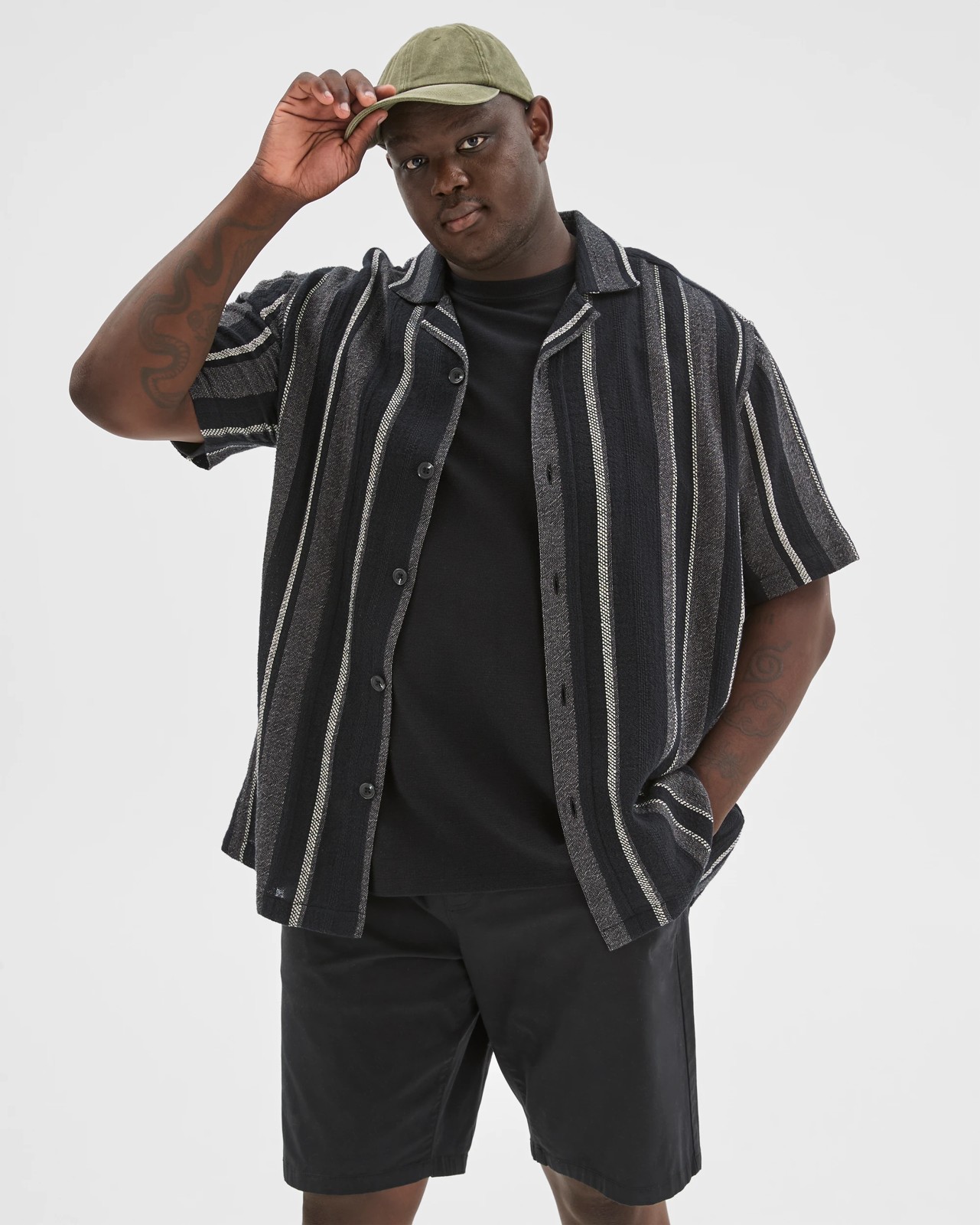 Plus Size Short Sleeve Textured Shirt - Black 2 of 5