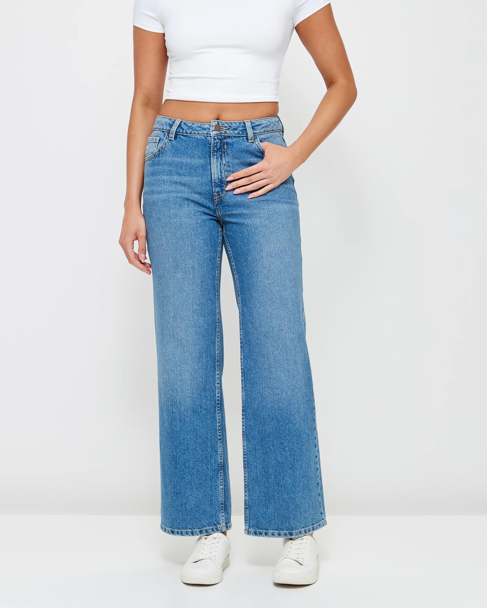 Lily Straight Leg Jeans - Trendy Women's Denim