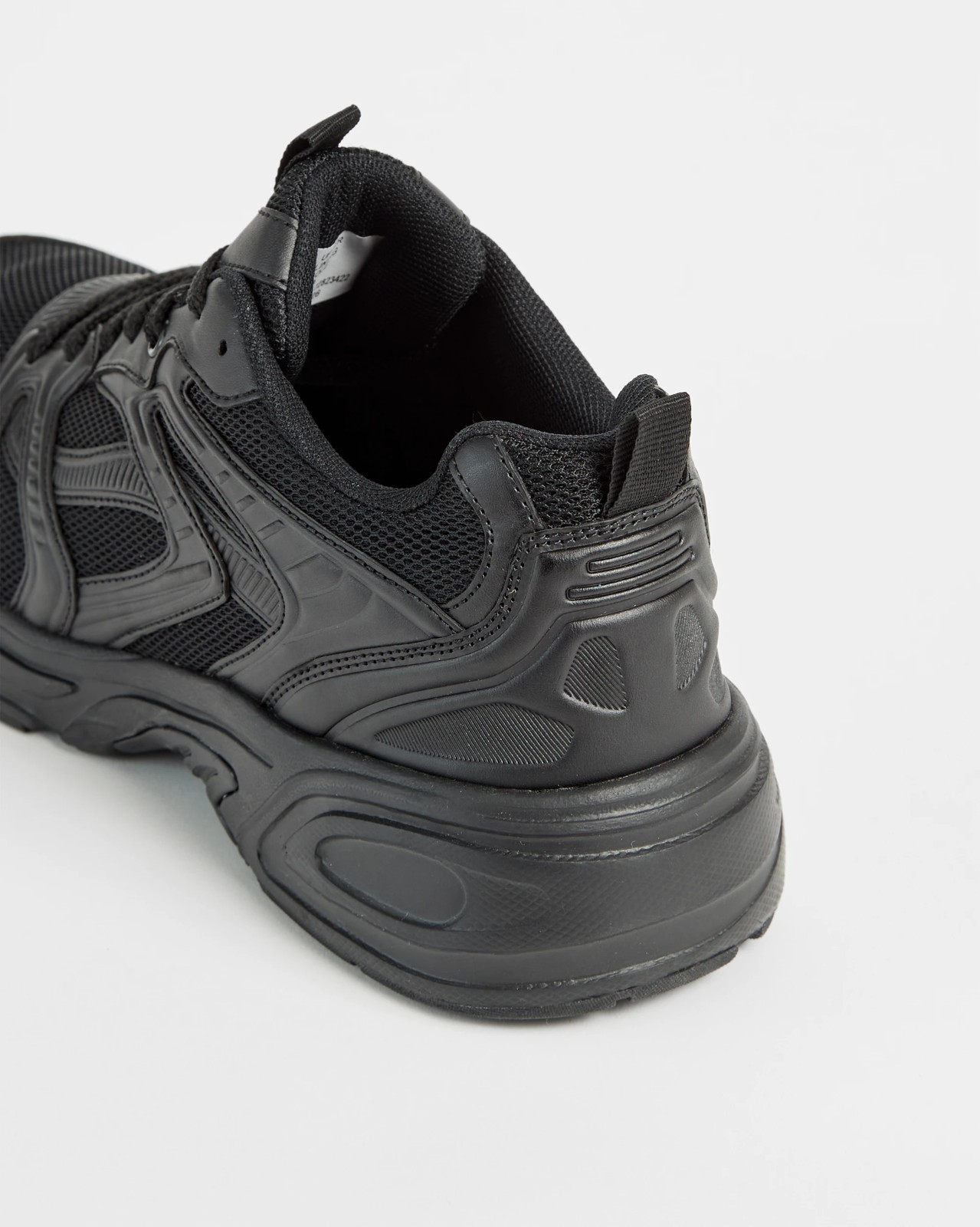 Mesh Runners - Black 3 of 3