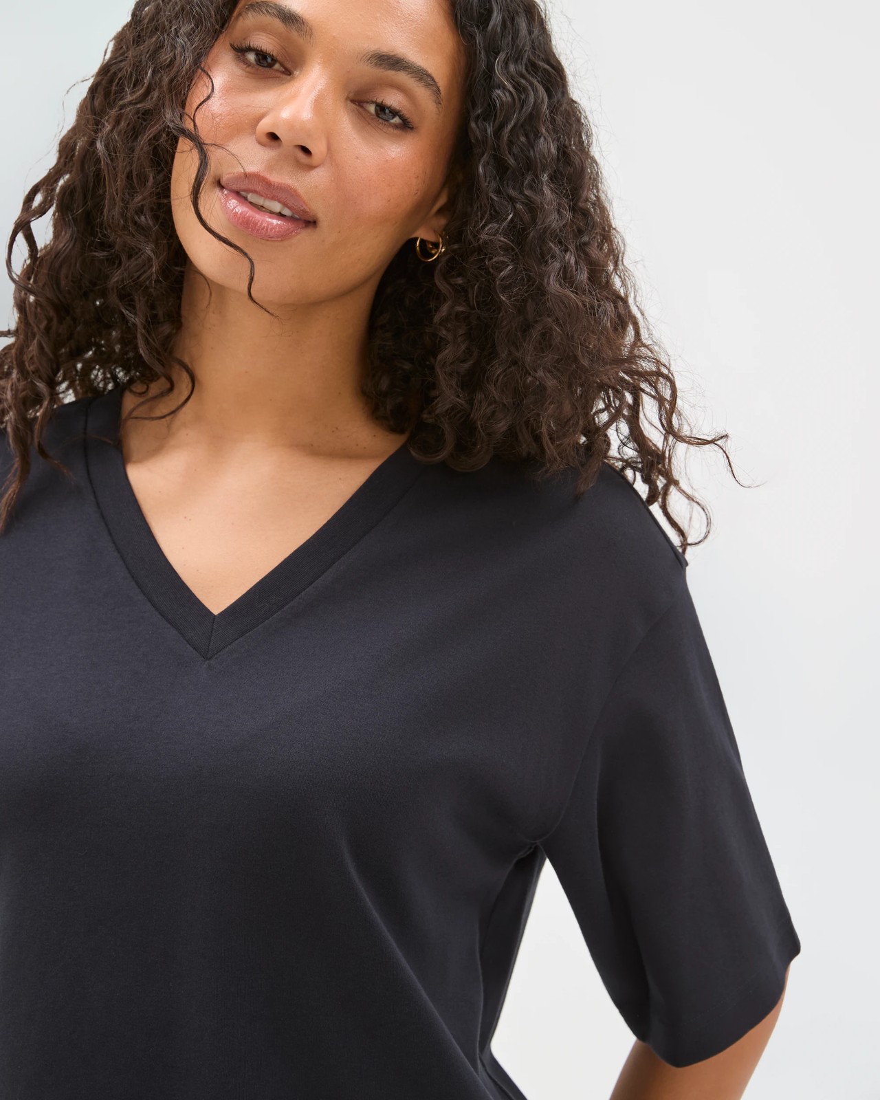 Australian Cotton Heavyweight V-Neck Boxy T-Shirt - Black 5 of 6