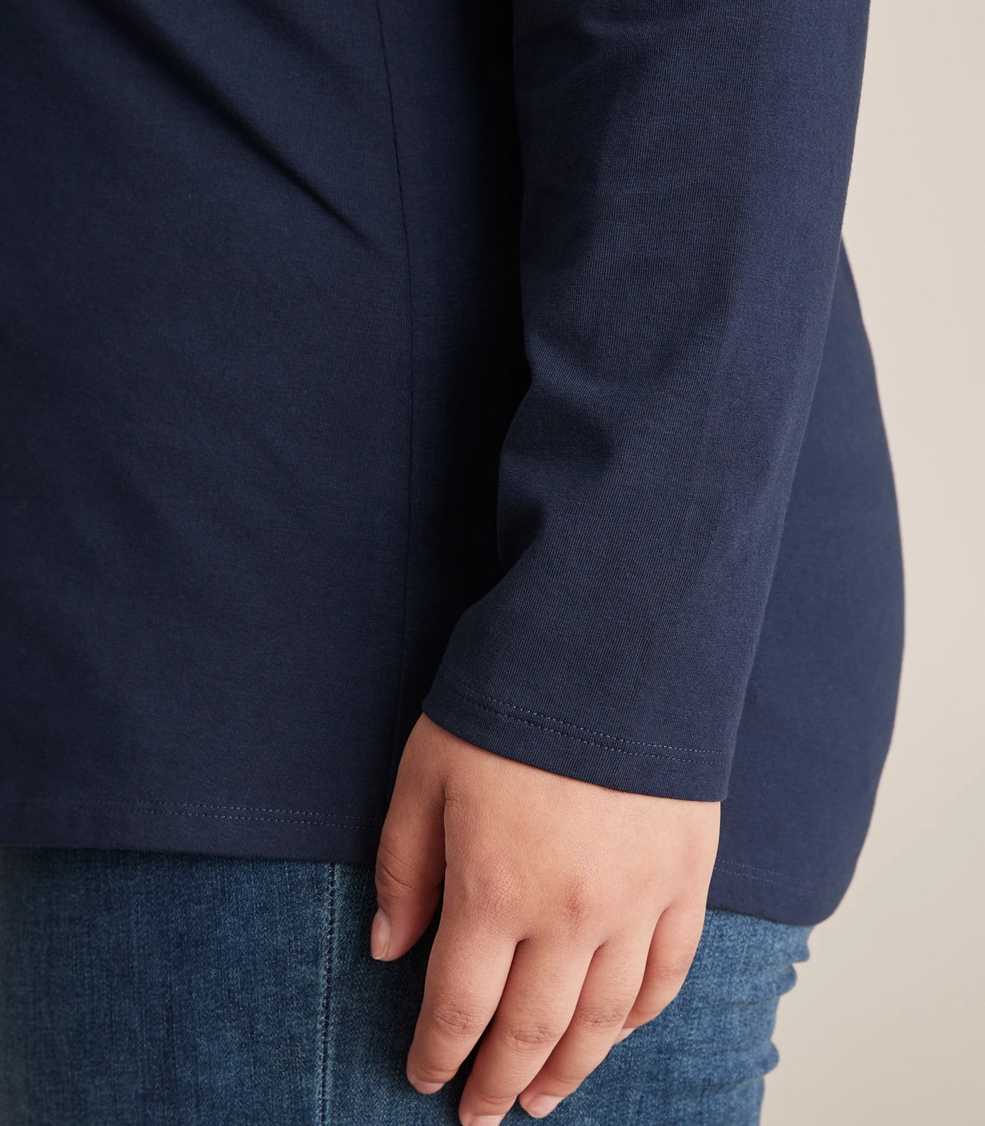 Curve Organic Cotton Long Sleeve T-Shirt 5 of 6