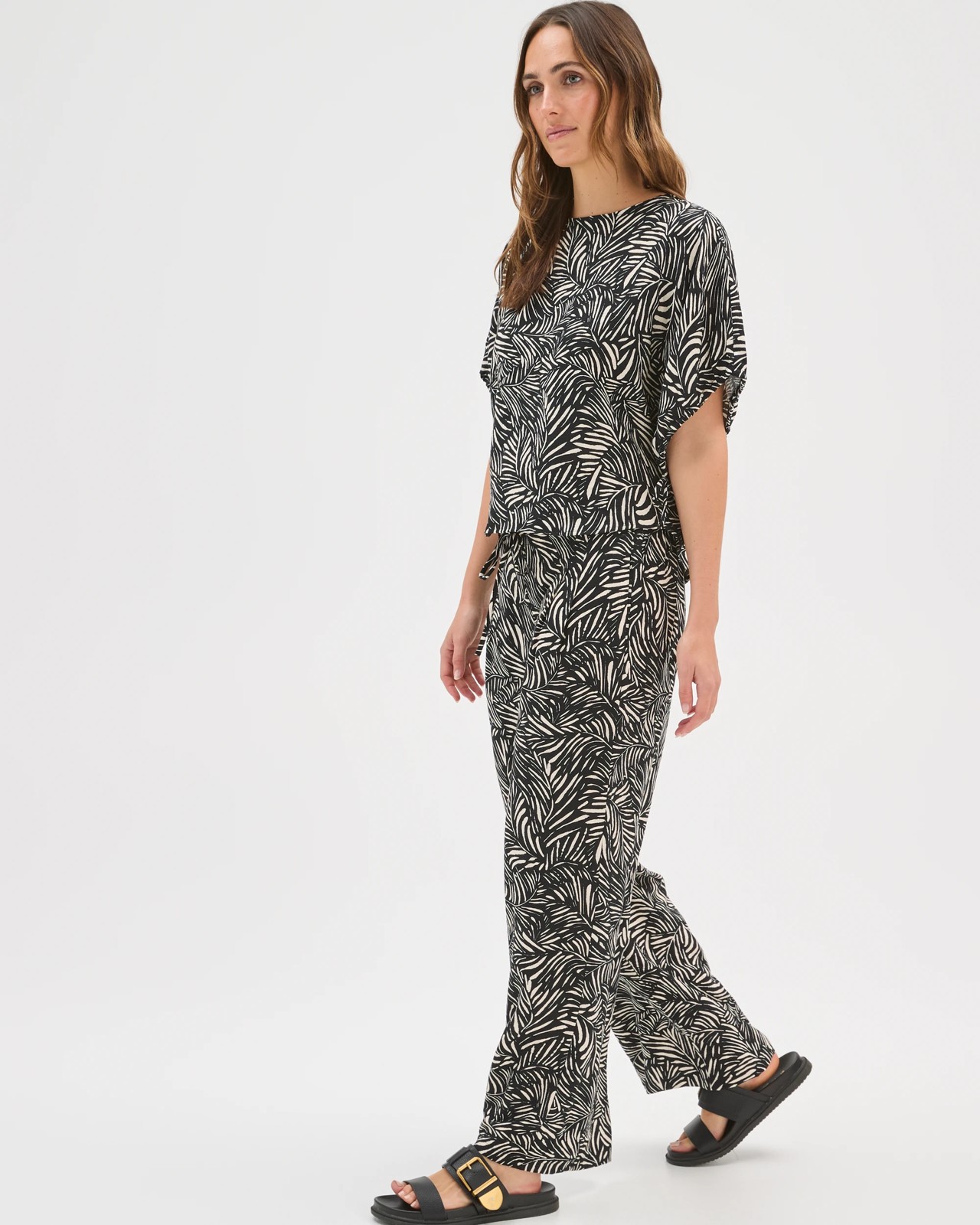 Print Tie Front Pants 2 of 5