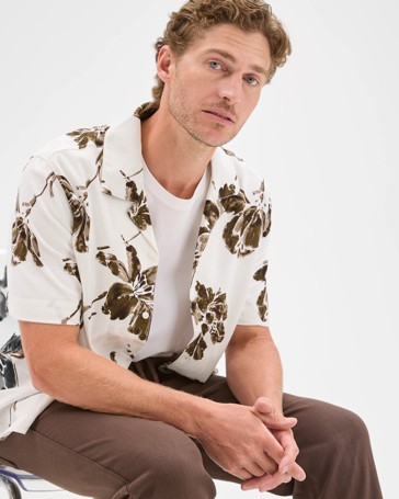 Preview Short Sleeve Resort Shirt