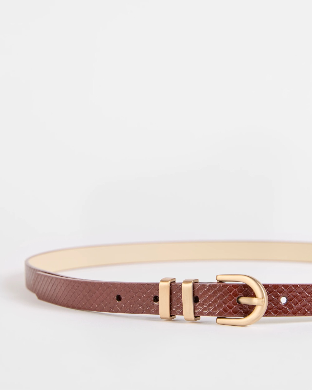 160_71840246_2+160T7184