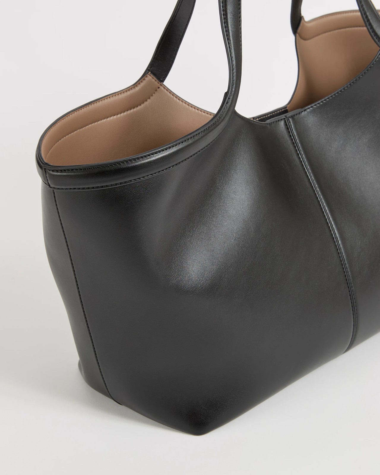 Minimal Trapeze Tote Bag - Black 2 of 3
