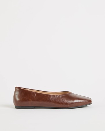 Sola Square Toe Ballet Flats