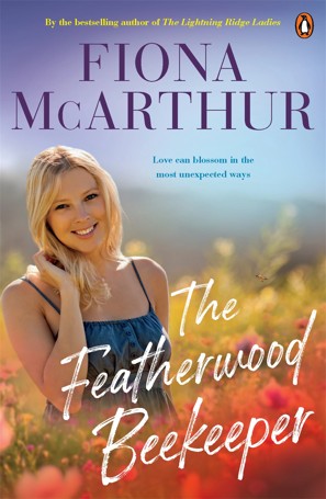 The Featherwood Beekeeper by Fiona McArthur - Book