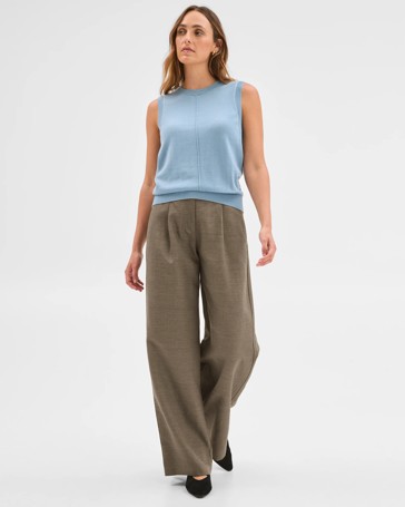 Preview Merino Sleeveless Vest