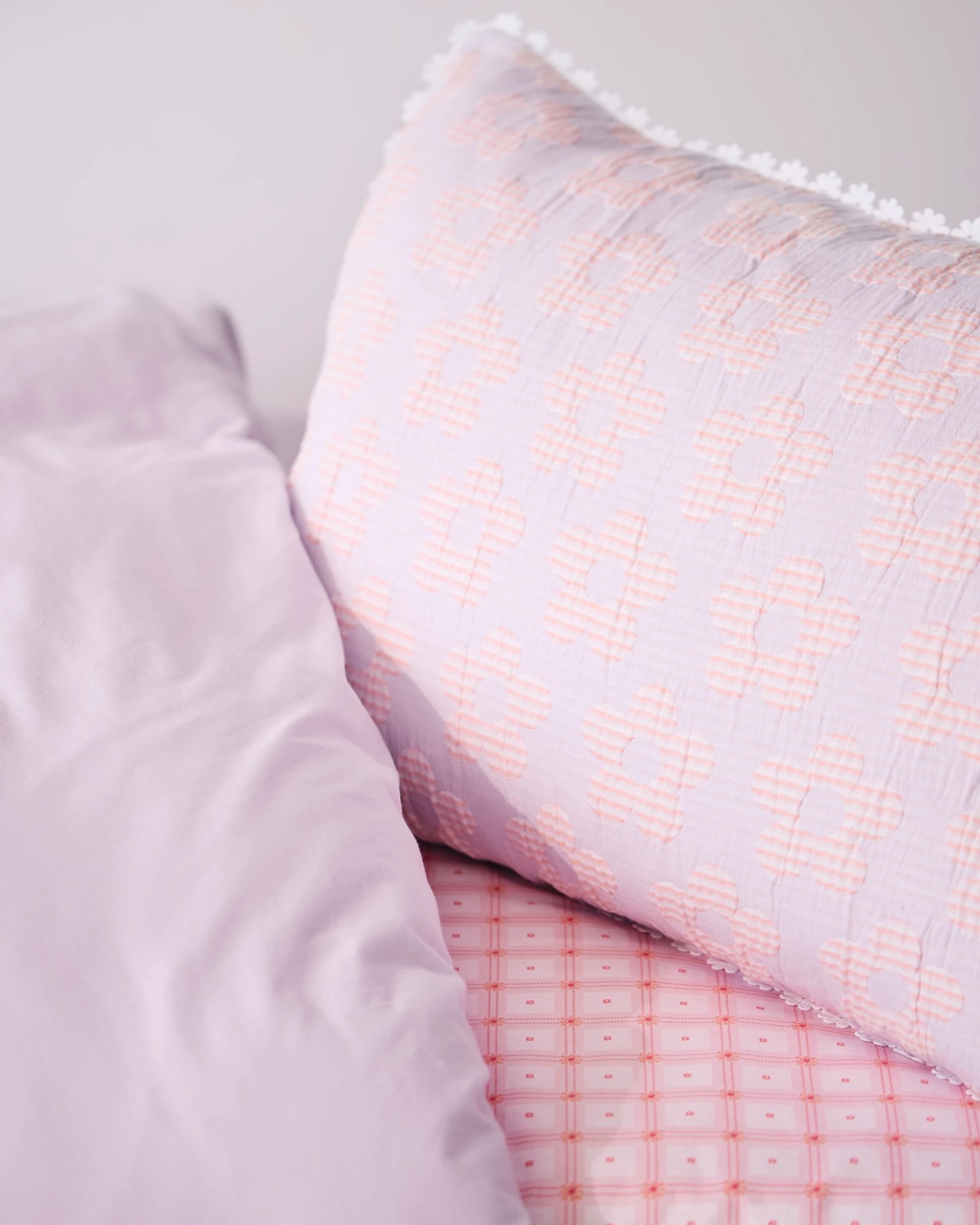 Kids Jasmin Textured Daisy Quilt Cover Set 4 of 6