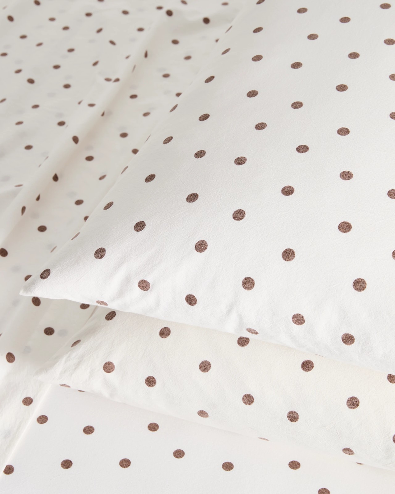 Arlo Polka Dot Stonewash Cotton Fitted Sheet - Tiramisu 2 of 3