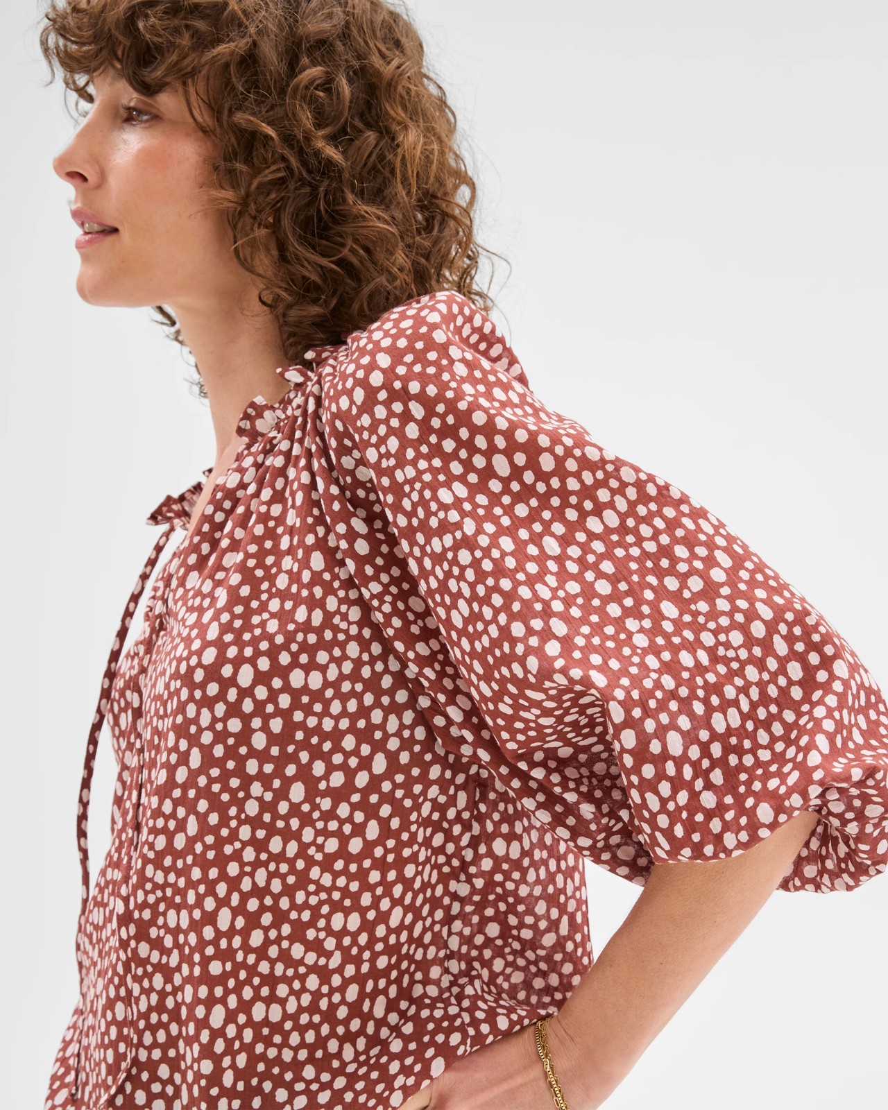 225_71479392_3+225T7147