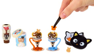 MGA's Miniverse - Make It Mini SANRIO Hello Kitty Series 4 in PDQ - Assorted