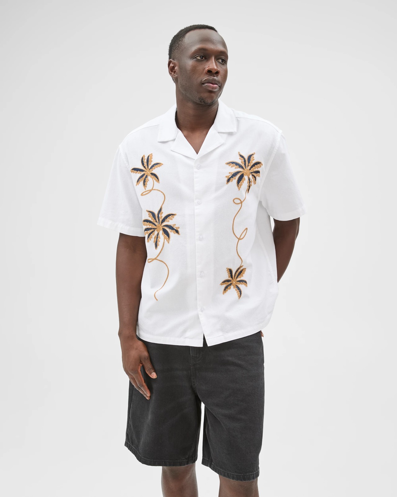 Commons Australian Cotton Short Sleeve Embroidered Boxy Fit Shirt 2 of 6