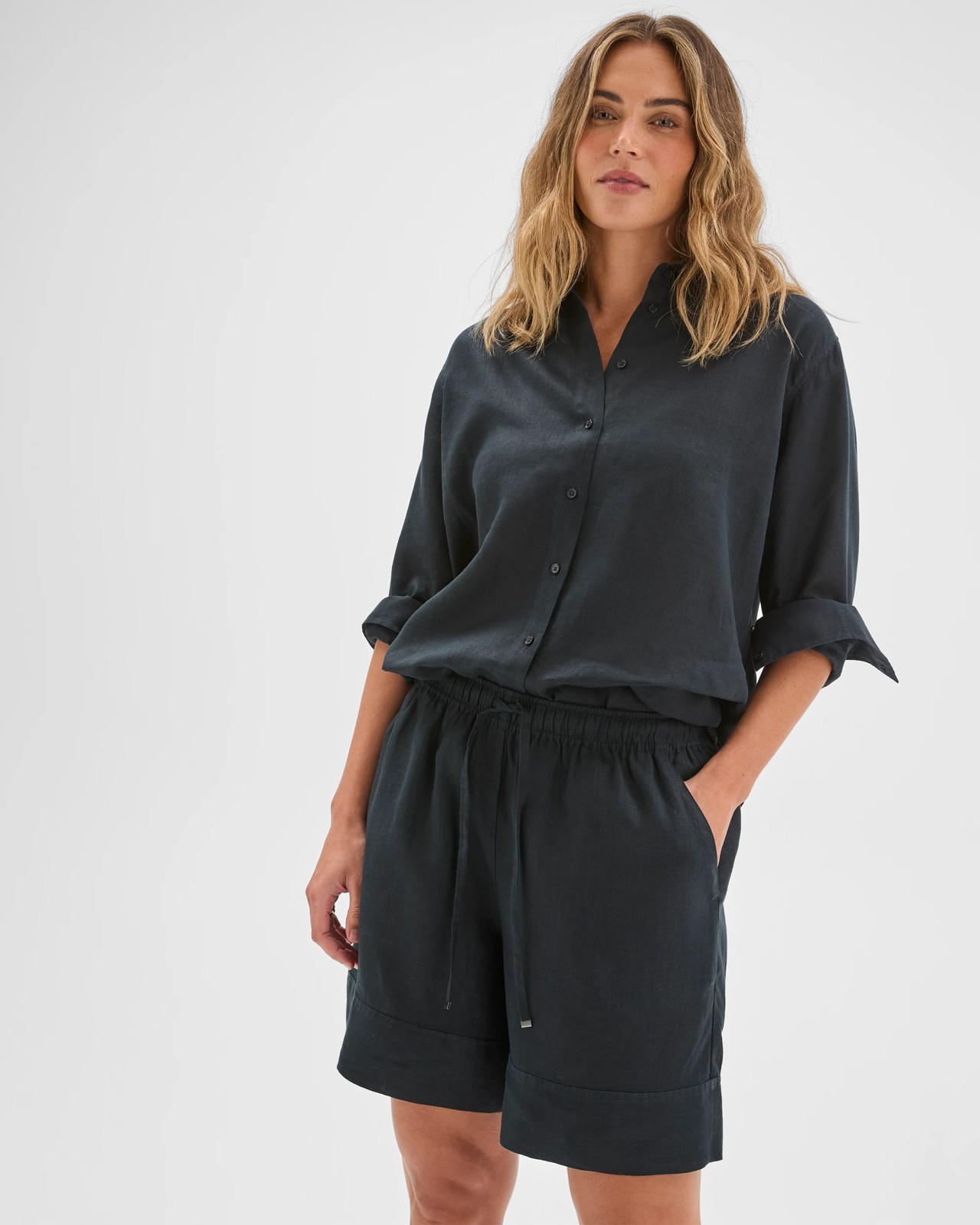 European Linen Long Shorts - Black 3 of 6