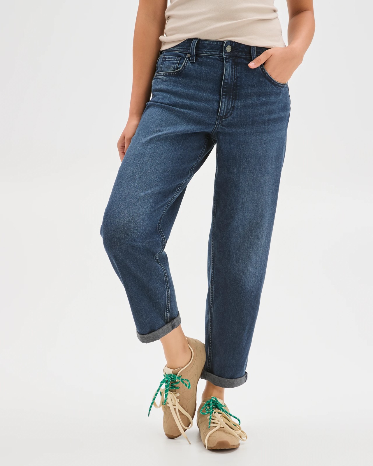 Mid Rise Courtney Girlfriend Denim Jeans 4 of 5