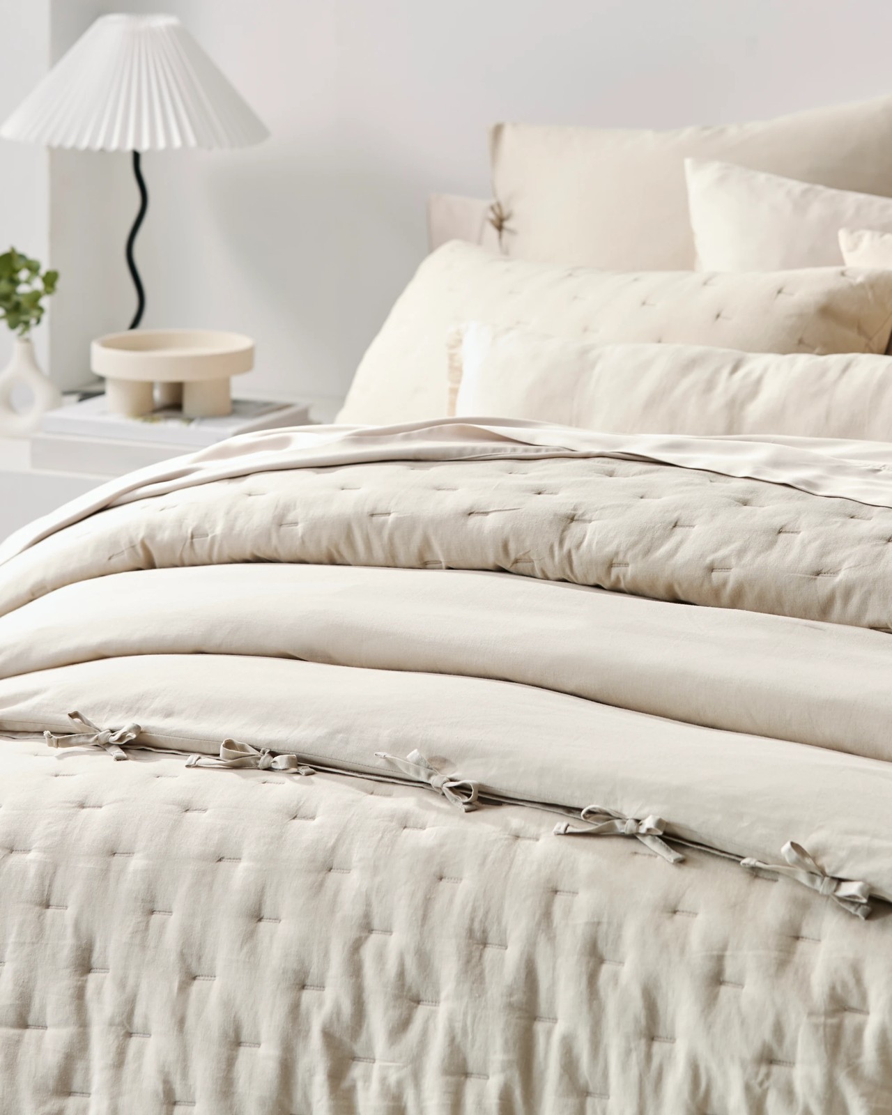 Laynie Linen/Cotton Coverlet Set - Pebble 6 of 6
