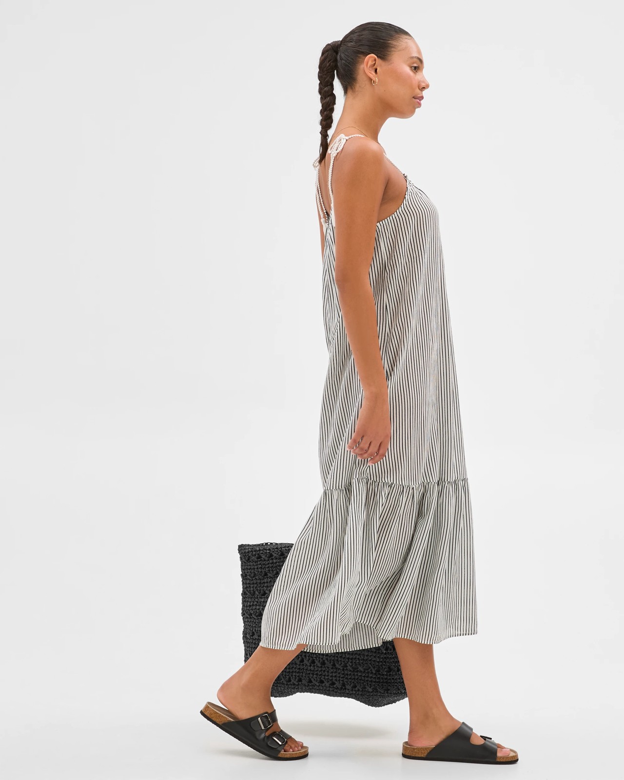 225_71618142_2+225T7161