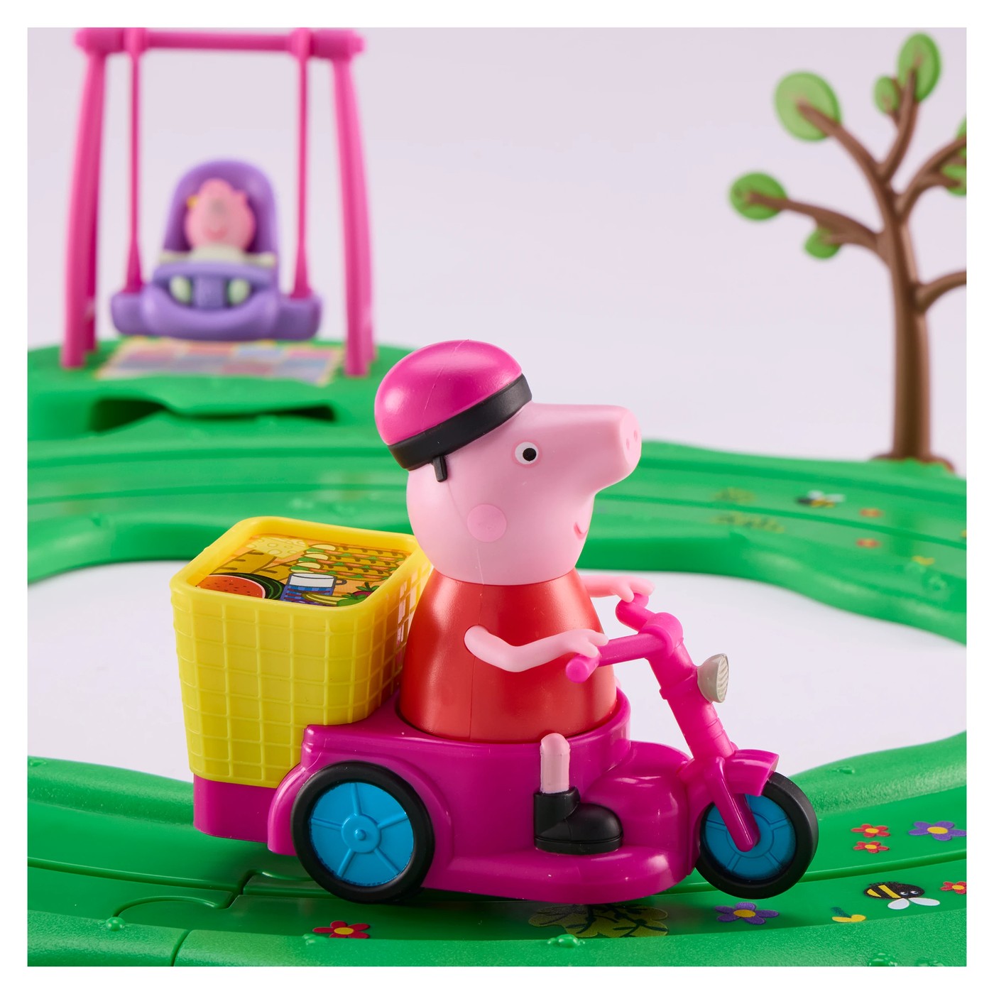 Peppa Pig Whiz Around Peppa & Evie Fun in the Park Set 4 of 6