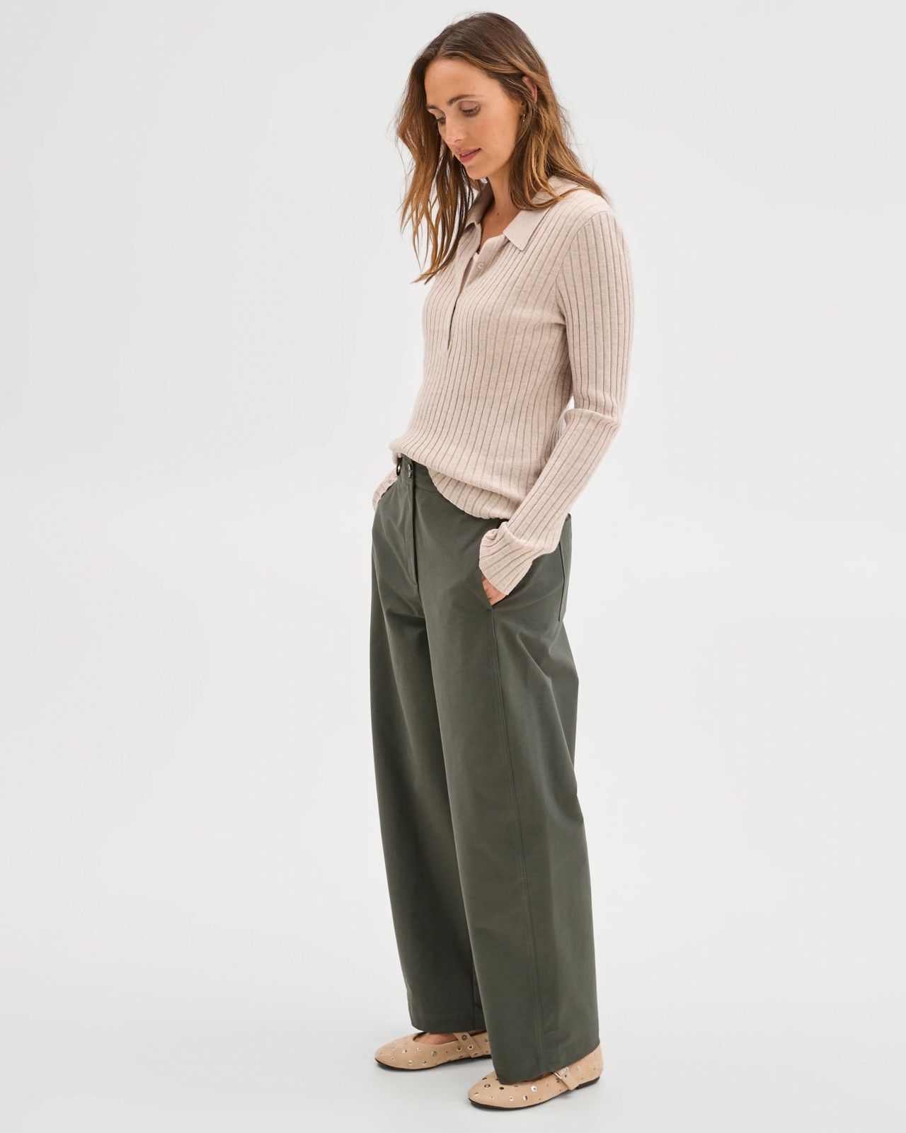 Relaxed Forward Seam Barrel Leg Pants - Oregano 2 of 6