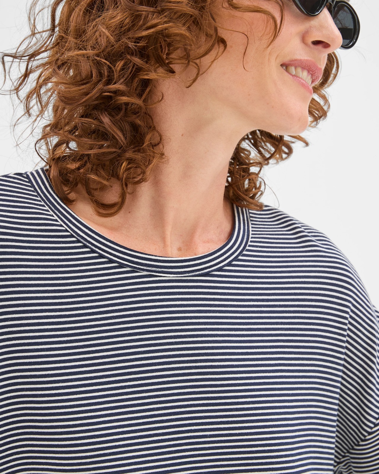 Long Sleeve Drop Shoulder Curved Hem Top -  Navy + White 5 of 6